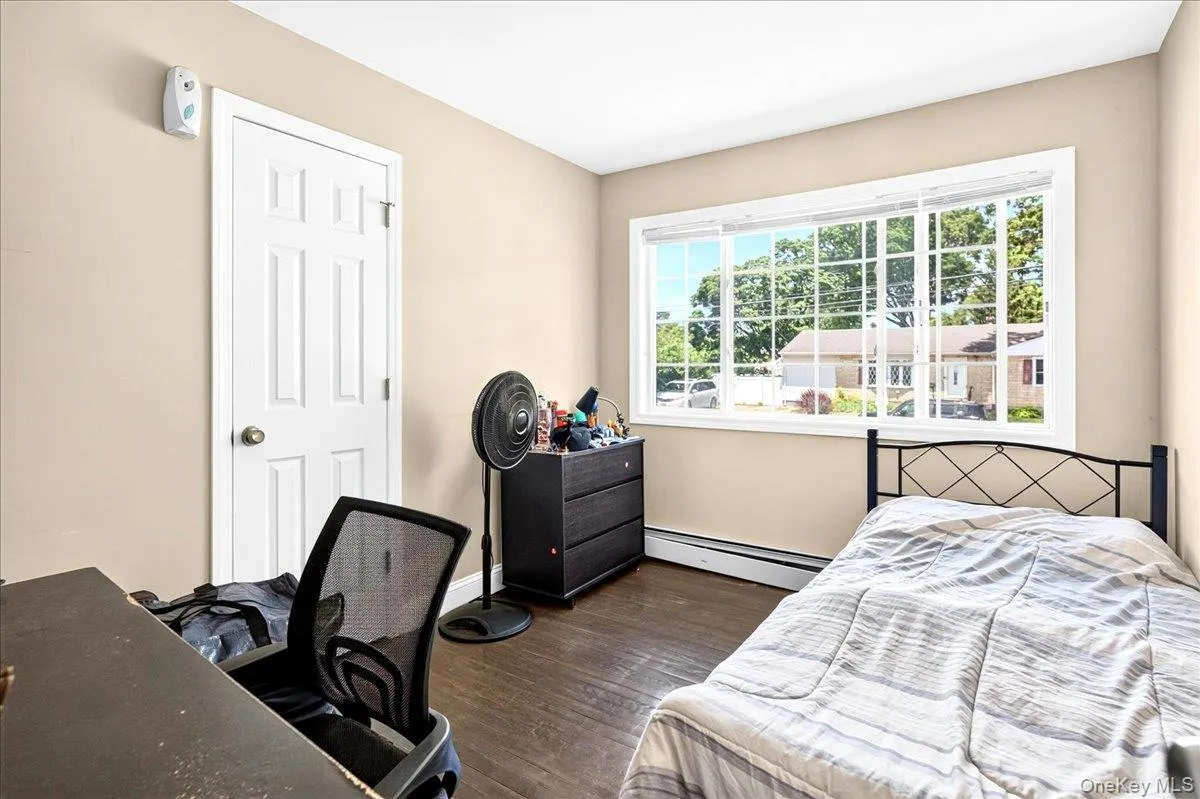 23 Anna Street, Islip, NY, 3 Bedrooms Bedrooms, 6 Rooms Rooms,2 BathroomsBathrooms,Residential,For Rent,Anna,0,1015660 23 Anna Street, Islip, NY, 3 Bedrooms Bedrooms, 6 Rooms Rooms,2 BathroomsBathrooms,Residential,For Rent,Anna,0,1015660