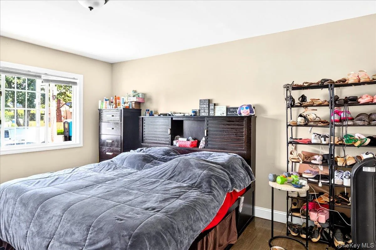 23 Anna Street, Islip, NY, 3 Bedrooms Bedrooms, 6 Rooms Rooms,2 BathroomsBathrooms,Residential,For Rent,Anna,0,1015660 23 Anna Street, Islip, NY, 3 Bedrooms Bedrooms, 6 Rooms Rooms,2 BathroomsBathrooms,Residential,For Rent,Anna,0,1015660