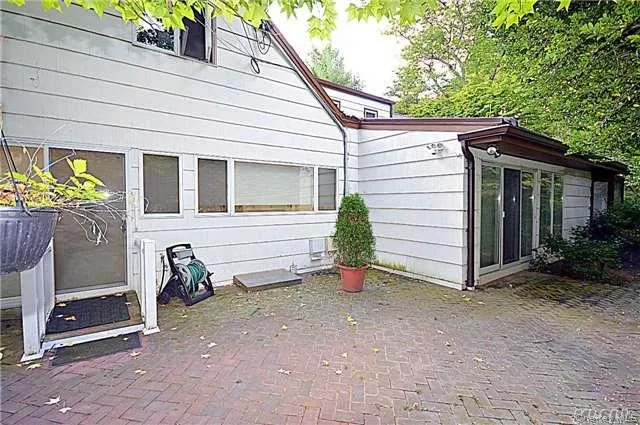 17 Hilltop Drive, North Hempstead, NY, 6 Bedrooms Bedrooms, 10 Rooms Rooms,4 BathroomsBathrooms,Residential Lease,For Rent,Hilltop,0,1015669 17 Hilltop Drive, North Hempstead, NY, 6 Bedrooms Bedrooms, 10 Rooms Rooms,4 BathroomsBathrooms,Residential Lease,For Rent,Hilltop,0,1015669