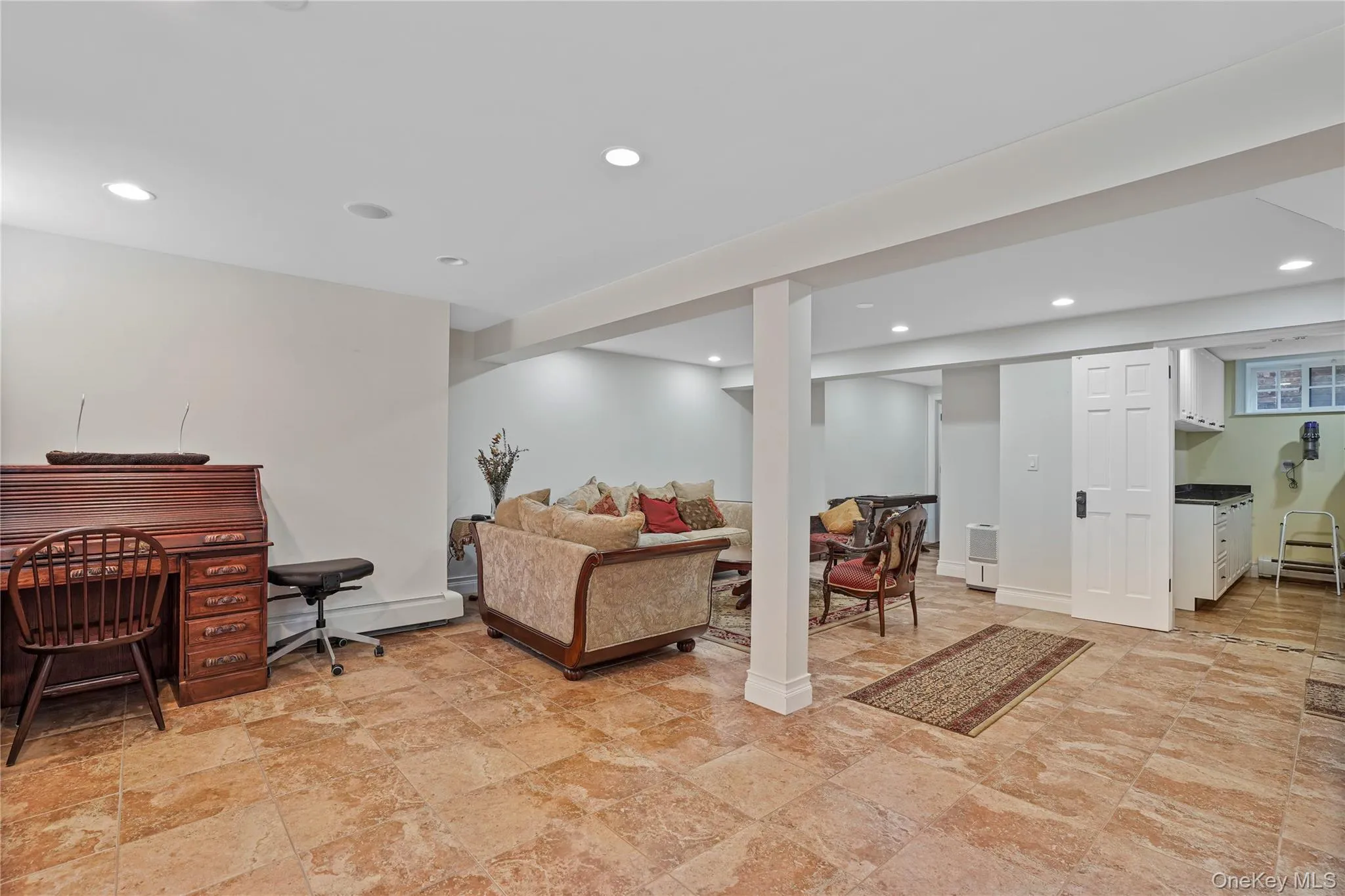 157-36 85th Street, New York, NY, 4 Bedrooms Bedrooms, 8 Rooms Rooms,4 BathroomsBathrooms,Residential,For Rent,85th,0,1015670 157-36 85th Street, New York, NY, 4 Bedrooms Bedrooms, 8 Rooms Rooms,4 BathroomsBathrooms,Residential,For Rent,85th,0,1015670