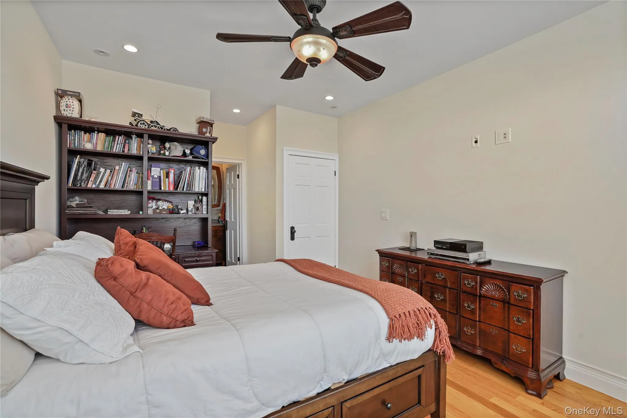 157-36 85th Street, New York, NY, 4 Bedrooms Bedrooms, 8 Rooms Rooms,4 BathroomsBathrooms,Residential,For Rent,85th,0,1015670 157-36 85th Street, New York, NY, 4 Bedrooms Bedrooms, 8 Rooms Rooms,4 BathroomsBathrooms,Residential,For Rent,85th,0,1015670