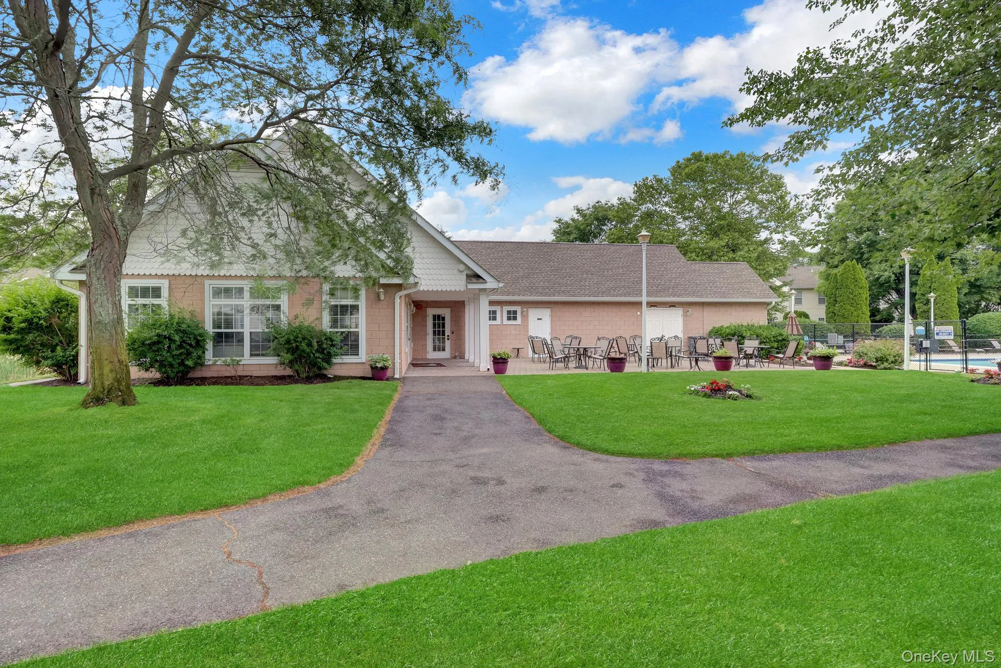 64 Commodore Circle, Brookhaven, NY, 2 Bedrooms Bedrooms, 5 Rooms Rooms,2 BathroomsBathrooms,Residential,For Rent,Commodore,0,1015678 64 Commodore Circle, Brookhaven, NY, 2 Bedrooms Bedrooms, 5 Rooms Rooms,2 BathroomsBathrooms,Residential,For Rent,Commodore,0,1015678