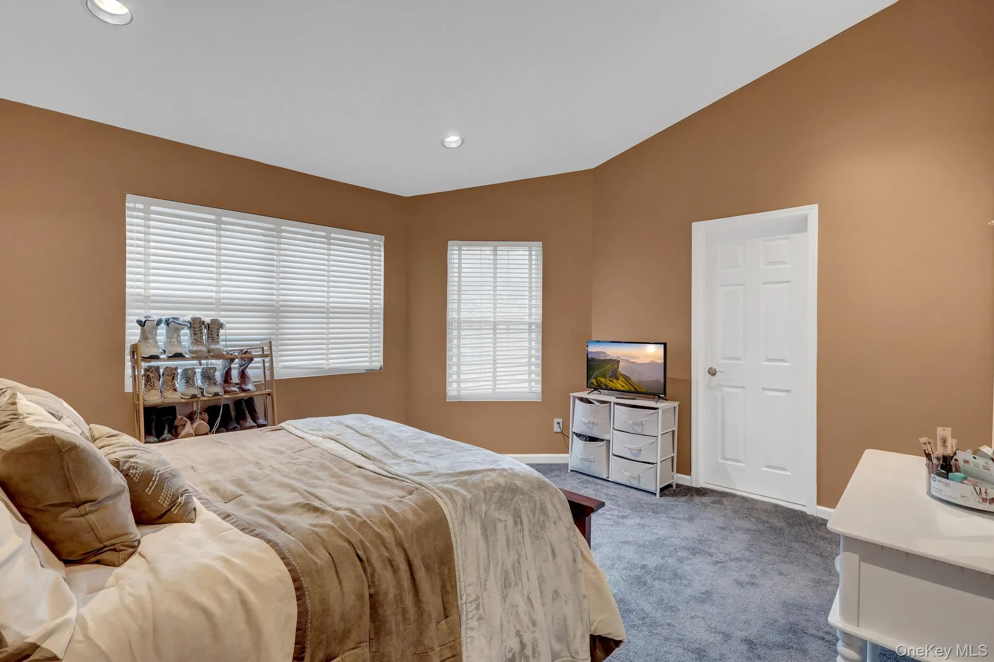 64 Commodore Circle, Brookhaven, NY, 2 Bedrooms Bedrooms, 5 Rooms Rooms,2 BathroomsBathrooms,Residential,For Rent,Commodore,0,1015678 64 Commodore Circle, Brookhaven, NY, 2 Bedrooms Bedrooms, 5 Rooms Rooms,2 BathroomsBathrooms,Residential,For Rent,Commodore,0,1015678