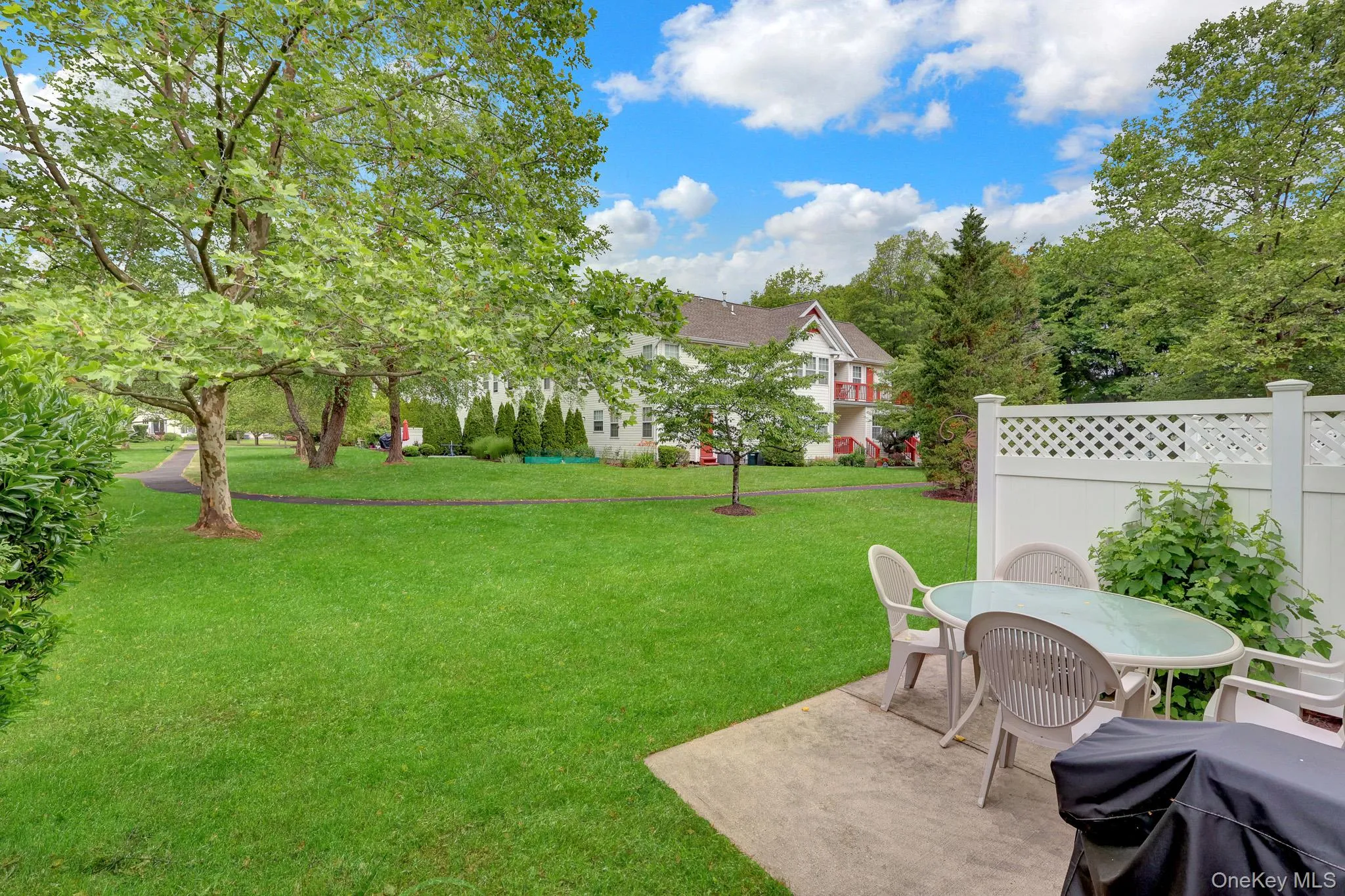 64 Commodore Circle, Brookhaven, NY, 2 Bedrooms Bedrooms, 5 Rooms Rooms,2 BathroomsBathrooms,Residential,For Rent,Commodore,0,1015678 64 Commodore Circle, Brookhaven, NY, 2 Bedrooms Bedrooms, 5 Rooms Rooms,2 BathroomsBathrooms,Residential,For Rent,Commodore,0,1015678