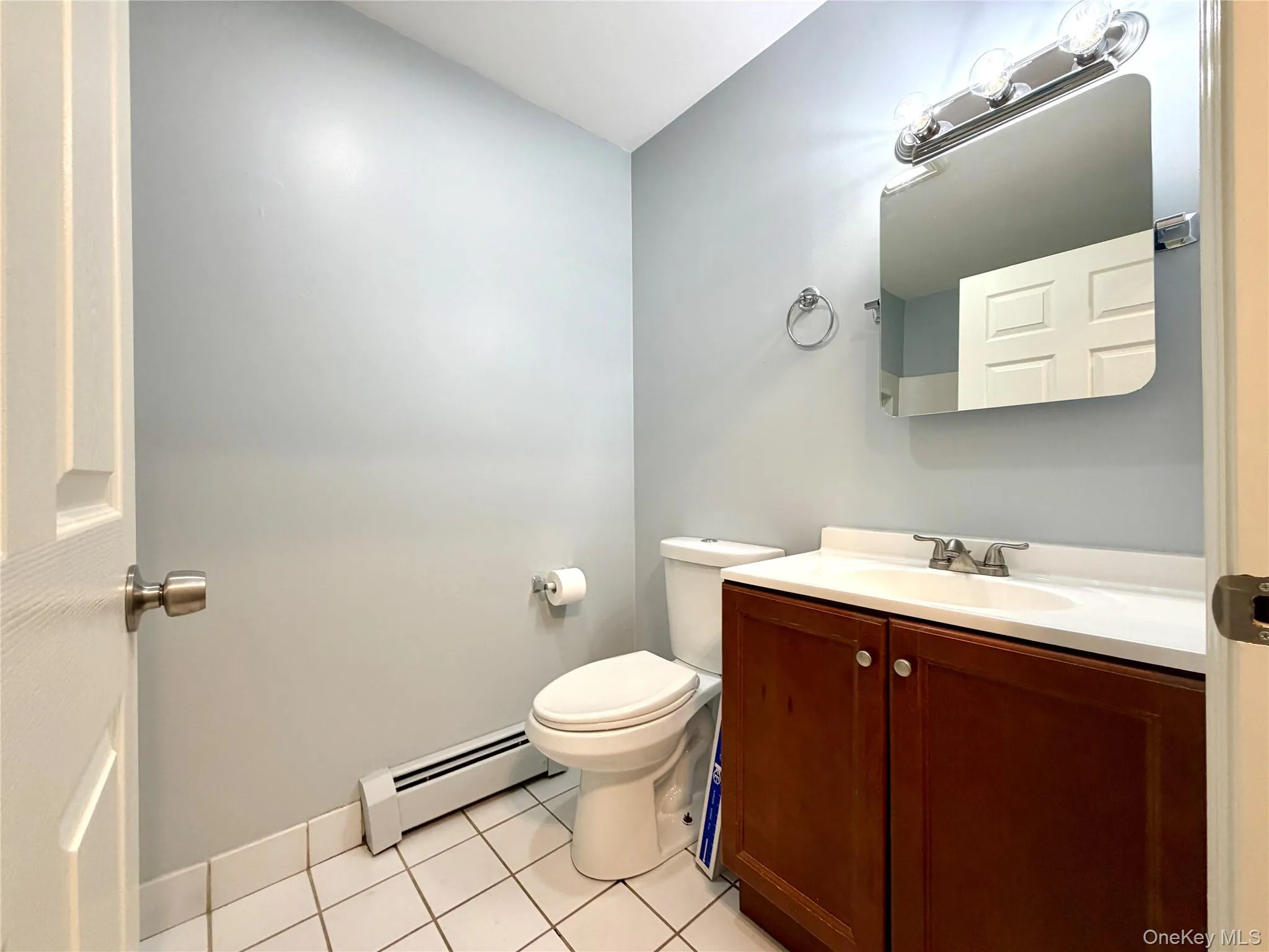 238 Concord Lane, Middletown, NY, 2 Bedrooms Bedrooms, 5 Rooms Rooms,1 BathroomBathrooms,Residential Lease,For Rent,Concord,0,1015679 238 Concord Lane, Middletown, NY, 2 Bedrooms Bedrooms, 5 Rooms Rooms,1 BathroomBathrooms,Residential Lease,For Rent,Concord,0,1015679