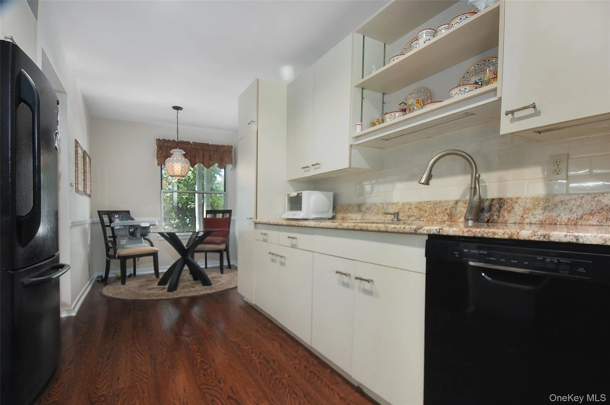 407 Arlin Road, Monroe, NY, 2 Bedrooms Bedrooms, 5 Rooms Rooms,2 BathroomsBathrooms,Residential,For Rent,Arlin,0,1015684 407 Arlin Road, Monroe, NY, 2 Bedrooms Bedrooms, 5 Rooms Rooms,2 BathroomsBathrooms,Residential,For Rent,Arlin,0,1015684