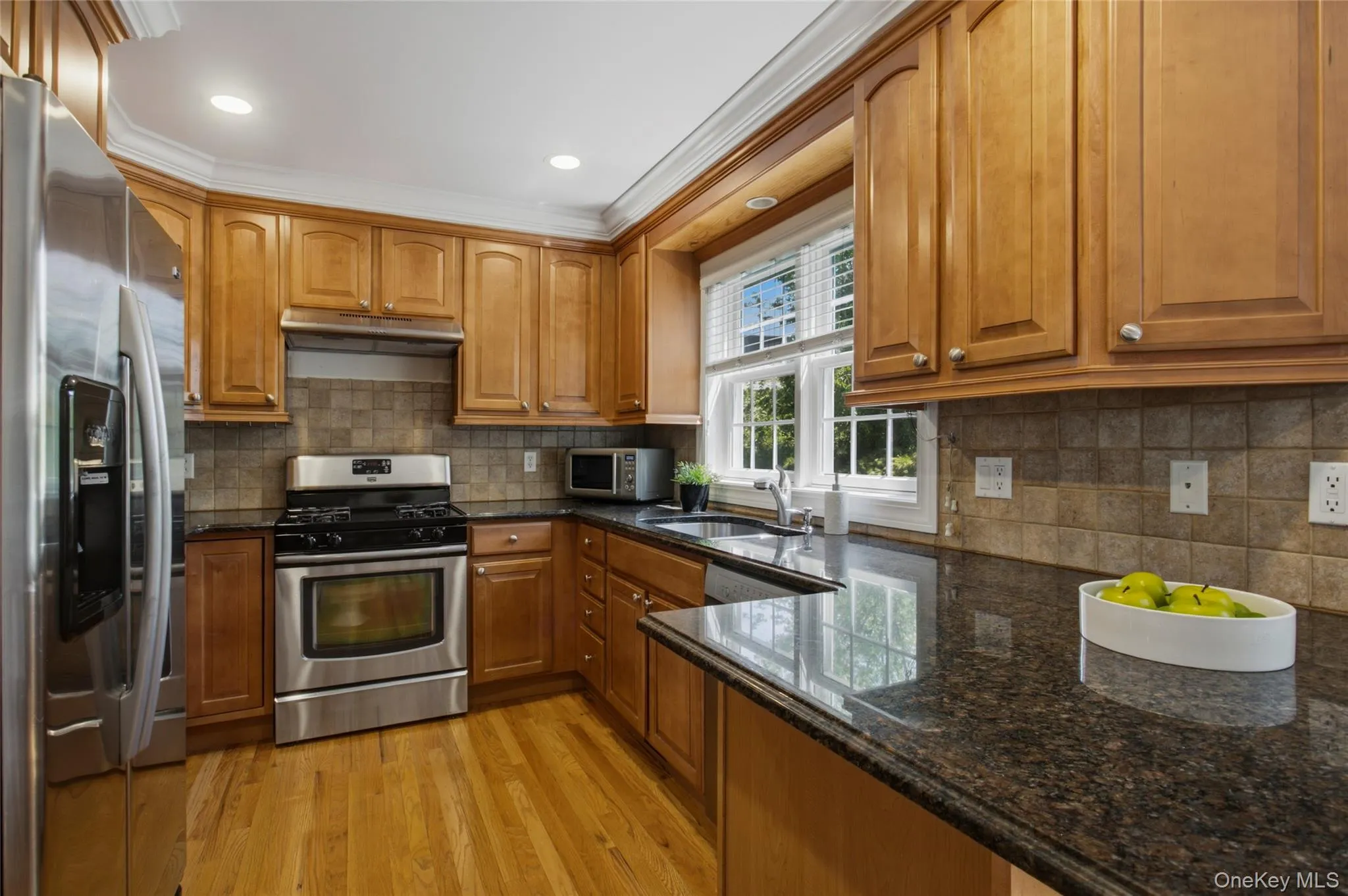 Updated eat-in kitchen. Updated eat-in kitchen.