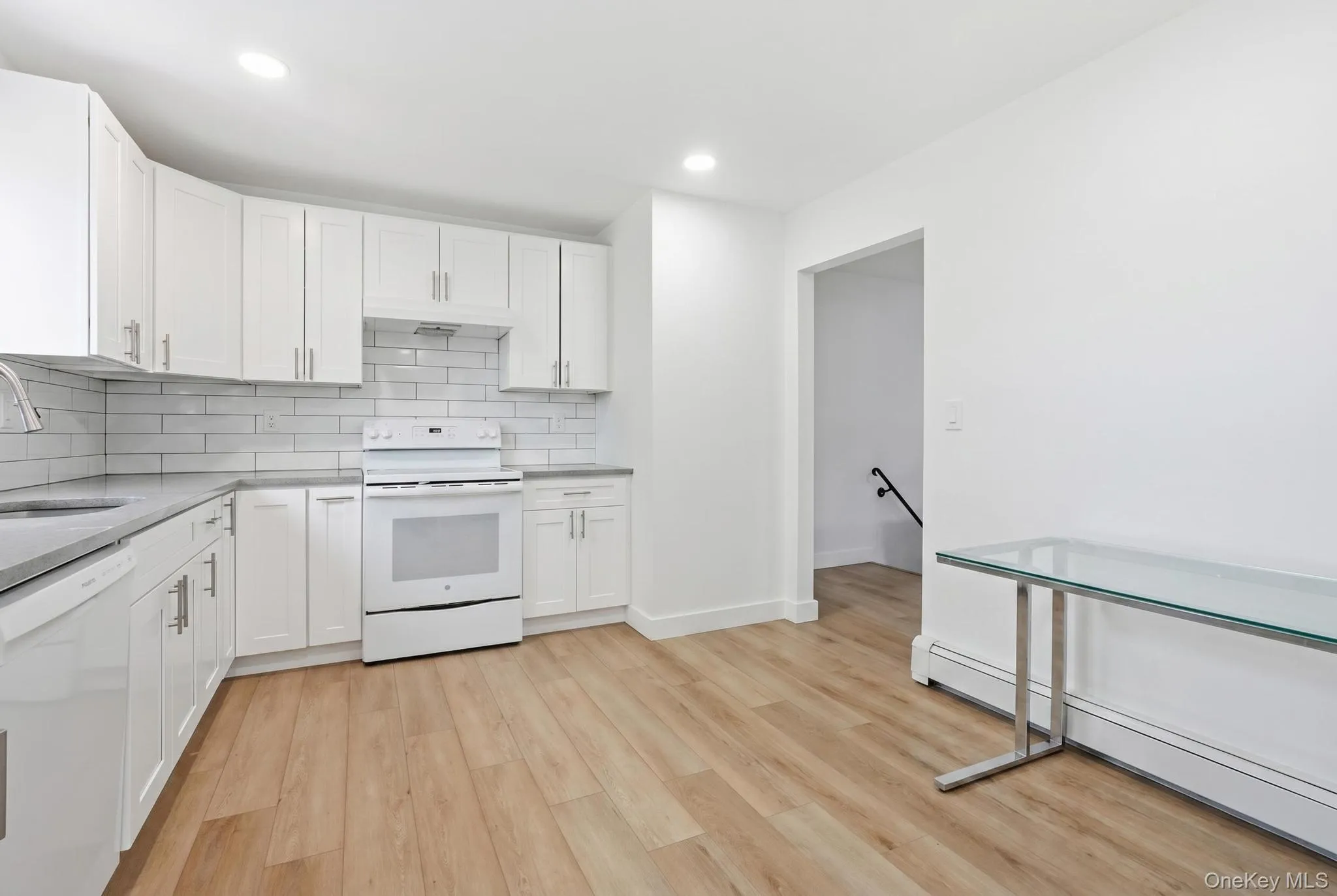 841 Willow Road, Hempstead, NY, 4 Bedrooms Bedrooms, 8 Rooms Rooms,3 BathroomsBathrooms,Residential,For Rent,Willow,0,KEY1015691 841 Willow Road, Hempstead, NY, 4 Bedrooms Bedrooms, 8 Rooms Rooms,3 BathroomsBathrooms,Residential,For Rent,Willow,0,KEY1015691