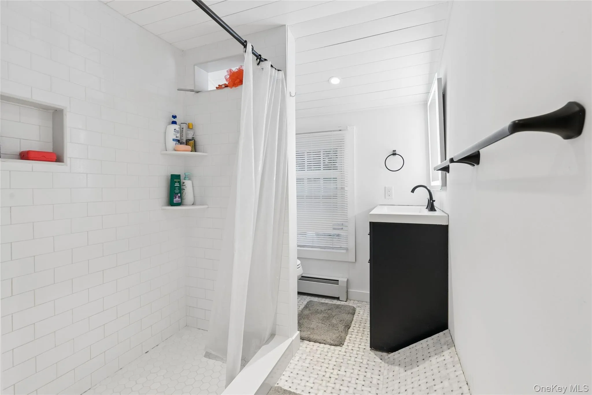 89 Elroy Drive, East Hampton, NY, 3 Bedrooms Bedrooms, 8 Rooms Rooms,1 BathroomBathrooms,Residential,For Rent,Elroy,0,1015693 89 Elroy Drive, East Hampton, NY, 3 Bedrooms Bedrooms, 8 Rooms Rooms,1 BathroomBathrooms,Residential,For Rent,Elroy,0,1015693
