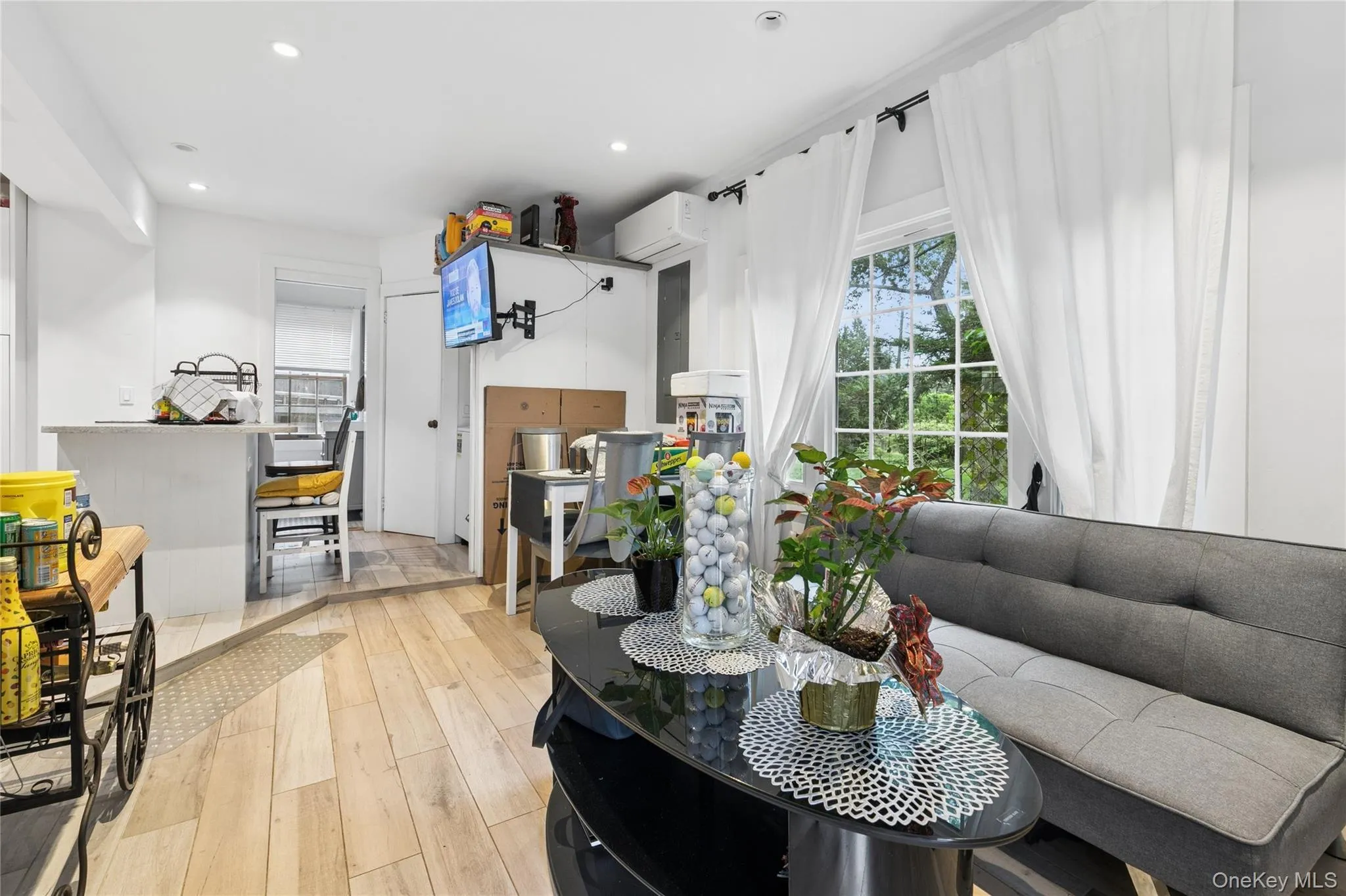 89 Elroy Drive, East Hampton, NY, 3 Bedrooms Bedrooms, 8 Rooms Rooms,1 BathroomBathrooms,Residential,For Rent,Elroy,0,1015693 89 Elroy Drive, East Hampton, NY, 3 Bedrooms Bedrooms, 8 Rooms Rooms,1 BathroomBathrooms,Residential,For Rent,Elroy,0,1015693