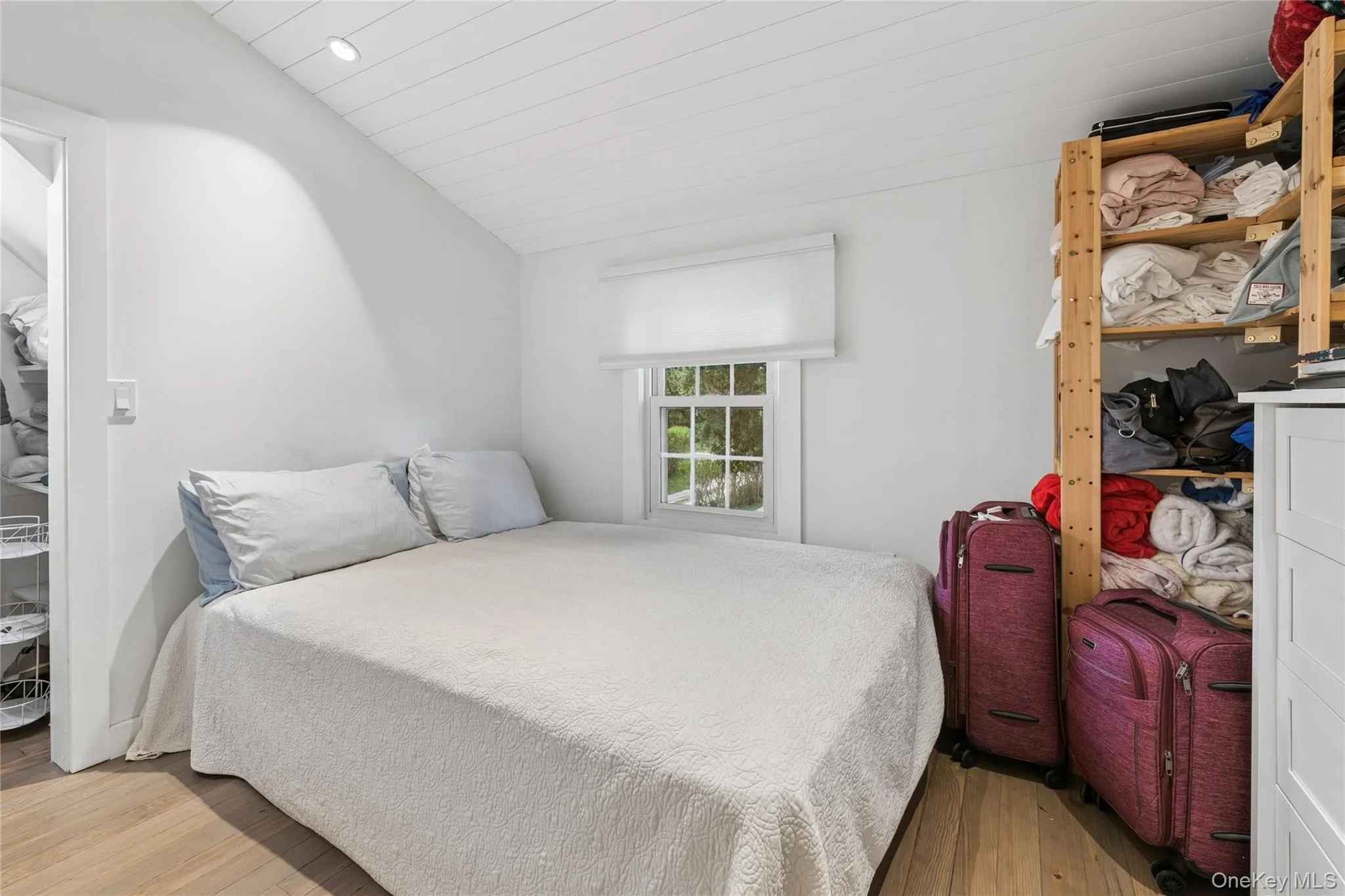 89 Elroy Drive, East Hampton, NY, 3 Bedrooms Bedrooms, 8 Rooms Rooms,1 BathroomBathrooms,Residential,For Rent,Elroy,0,1015693 89 Elroy Drive, East Hampton, NY, 3 Bedrooms Bedrooms, 8 Rooms Rooms,1 BathroomBathrooms,Residential,For Rent,Elroy,0,1015693