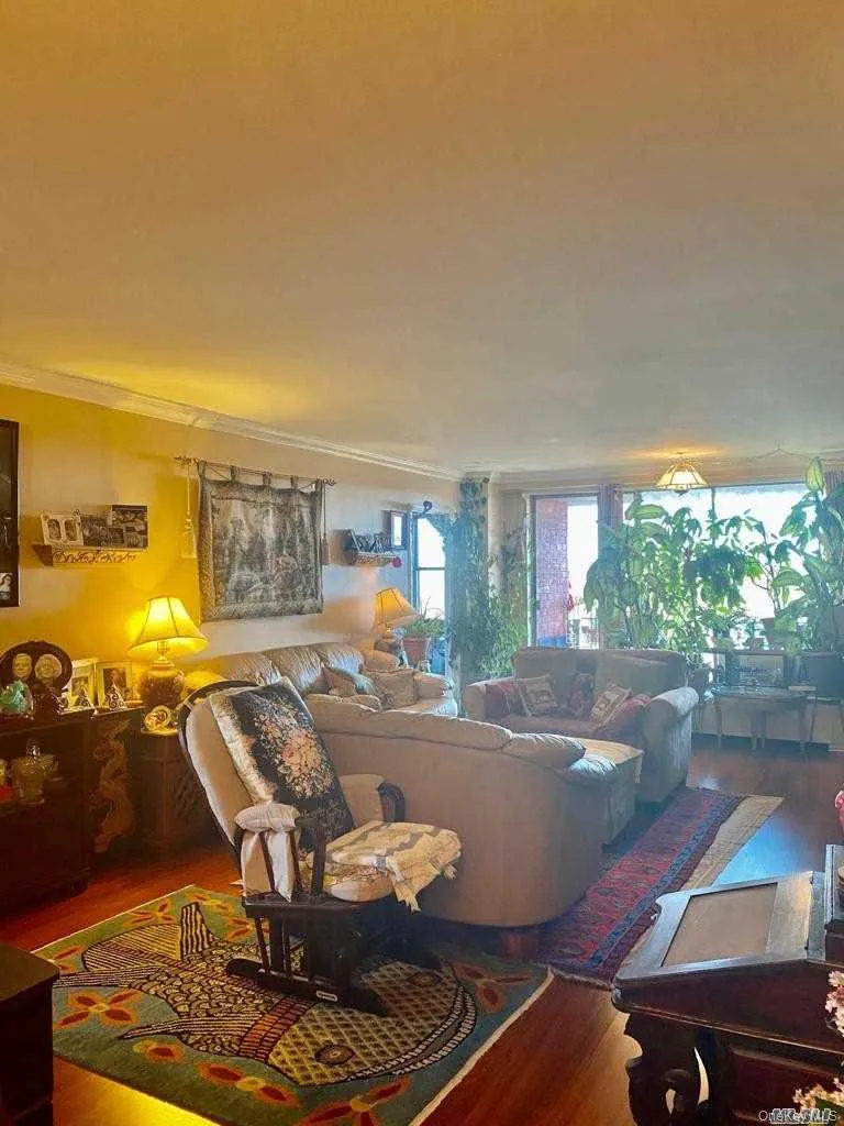 61-20 Grand Central Parkway, New York, NY, 3 Bedrooms Bedrooms, 6 Rooms Rooms,2 BathroomsBathrooms,Residential,For Rent,Grand Central,0,1015695 61-20 Grand Central Parkway, New York, NY, 3 Bedrooms Bedrooms, 6 Rooms Rooms,2 BathroomsBathrooms,Residential,For Rent,Grand Central,0,1015695