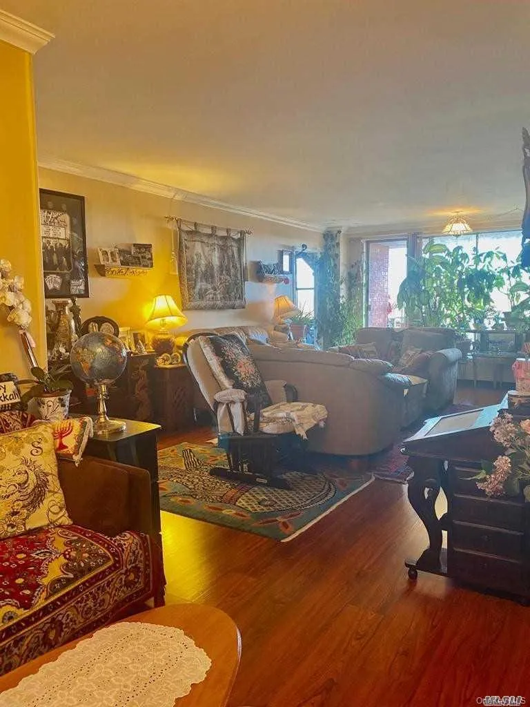 61-20 Grand Central Parkway, New York, NY, 3 Bedrooms Bedrooms, 6 Rooms Rooms,2 BathroomsBathrooms,Residential,For Rent,Grand Central,0,1015695 61-20 Grand Central Parkway, New York, NY, 3 Bedrooms Bedrooms, 6 Rooms Rooms,2 BathroomsBathrooms,Residential,For Rent,Grand Central,0,1015695