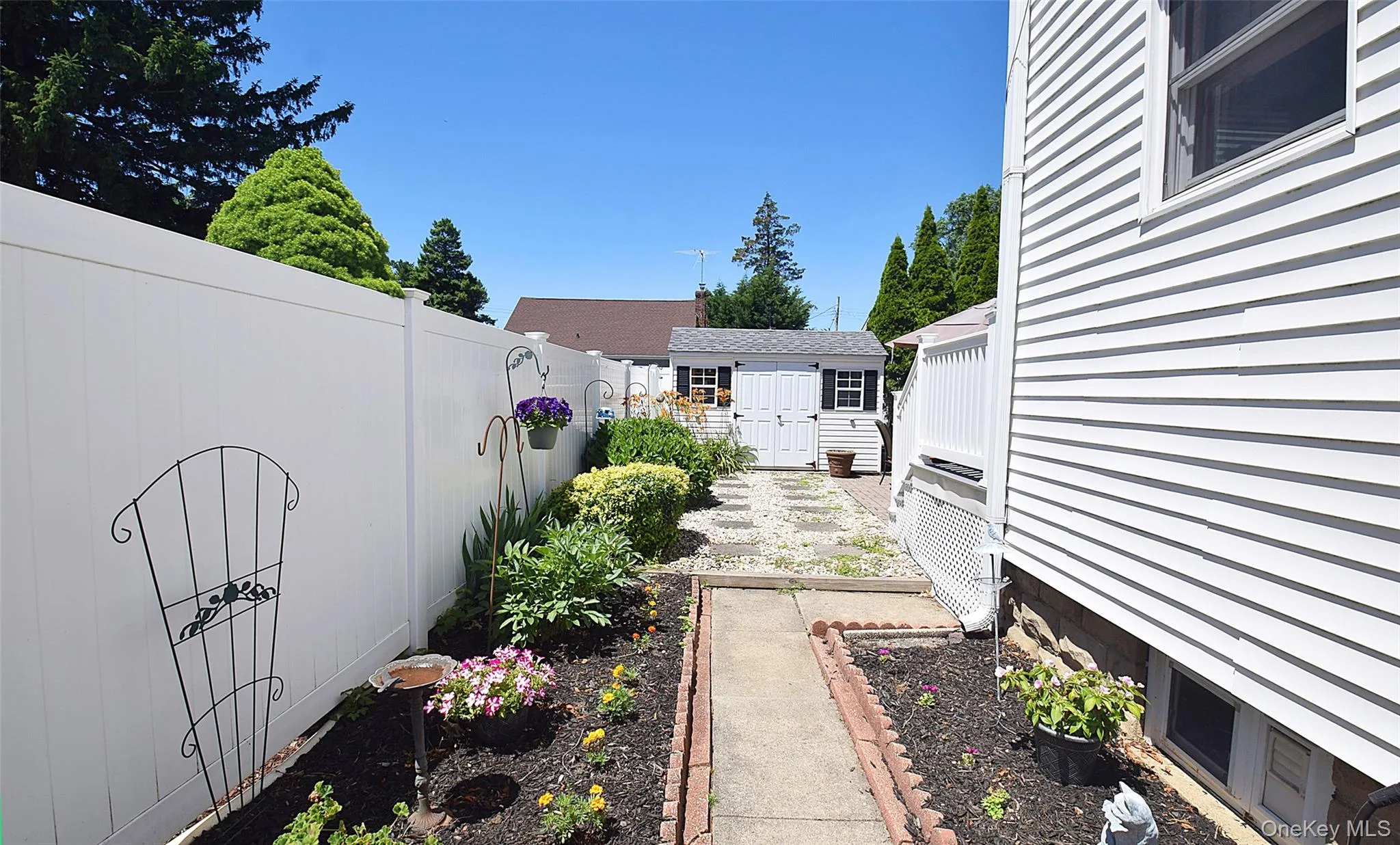 88 East Street, Oyster Bay, NY, 3 Bedrooms Bedrooms, 7 Rooms Rooms,2 BathroomsBathrooms,Residential,For Rent,East,0,KEY1015699 88 East Street, Oyster Bay, NY, 3 Bedrooms Bedrooms, 7 Rooms Rooms,2 BathroomsBathrooms,Residential,For Rent,East,0,KEY1015699
