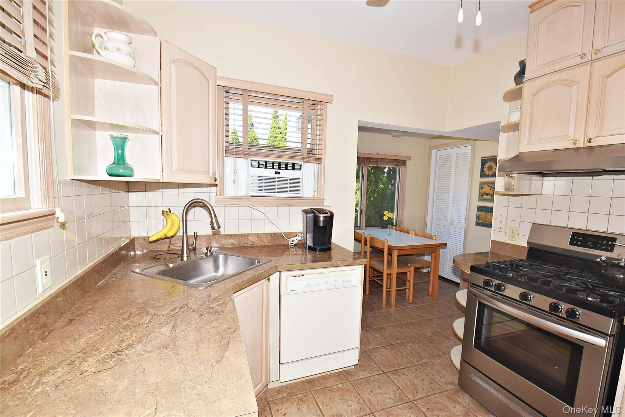 88 East Street, Oyster Bay, NY, 3 Bedrooms Bedrooms, 7 Rooms Rooms,2 BathroomsBathrooms,Residential,For Rent,East,0,KEY1015699 88 East Street, Oyster Bay, NY, 3 Bedrooms Bedrooms, 7 Rooms Rooms,2 BathroomsBathrooms,Residential,For Rent,East,0,KEY1015699