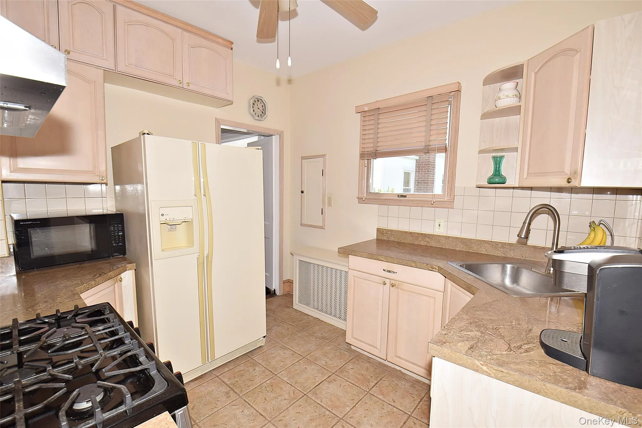 88 East Street, Oyster Bay, NY, 3 Bedrooms Bedrooms, 7 Rooms Rooms,2 BathroomsBathrooms,Residential,For Rent,East,0,KEY1015699 88 East Street, Oyster Bay, NY, 3 Bedrooms Bedrooms, 7 Rooms Rooms,2 BathroomsBathrooms,Residential,For Rent,East,0,KEY1015699