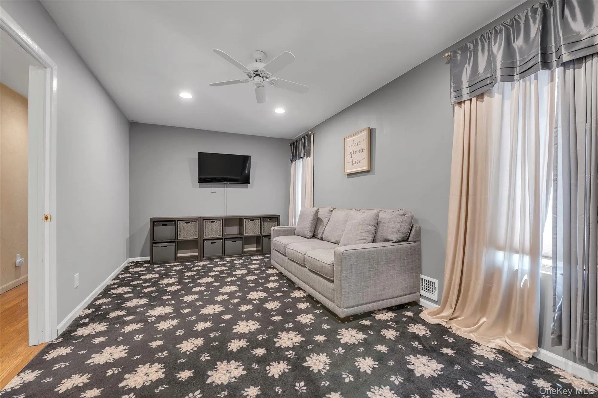 36 Sullivan Drive, Oyster Bay, NY, 4 Bedrooms Bedrooms, 8 Rooms Rooms,2 BathroomsBathrooms,Residential,For Rent,Sullivan,0,1015703 36 Sullivan Drive, Oyster Bay, NY, 4 Bedrooms Bedrooms, 8 Rooms Rooms,2 BathroomsBathrooms,Residential,For Rent,Sullivan,0,1015703