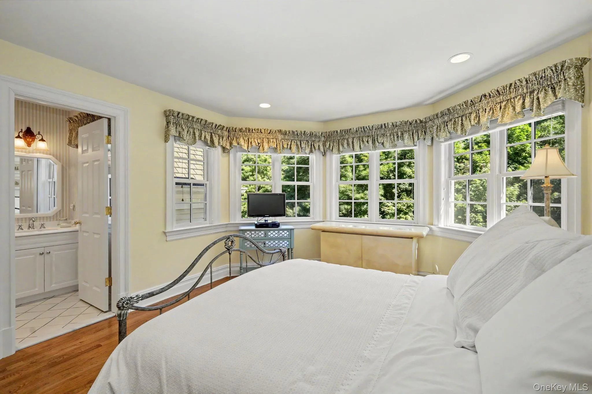 11 Eastern Farm Road, Pound Ridge, NY, 5 Bedrooms Bedrooms, 12 Rooms Rooms,4 BathroomsBathrooms,Residential,For Rent,Eastern Farm,0,1015705 11 Eastern Farm Road, Pound Ridge, NY, 5 Bedrooms Bedrooms, 12 Rooms Rooms,4 BathroomsBathrooms,Residential,For Rent,Eastern Farm,0,1015705