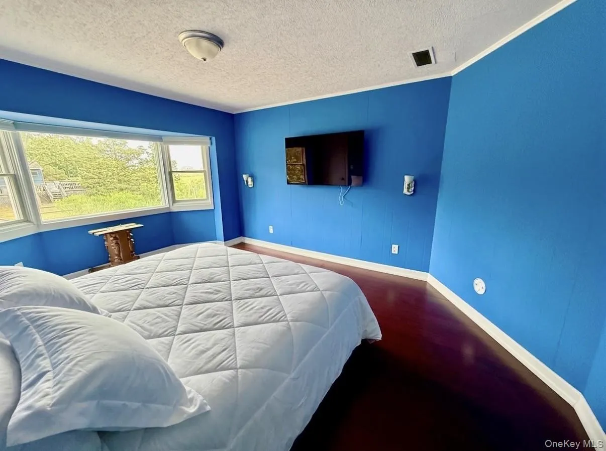 57 Moon Avenue, Southampton, NY, 3 Bedrooms Bedrooms, 6 Rooms Rooms,3 BathroomsBathrooms,Residential,For Rent,Moon,0,1015716 57 Moon Avenue, Southampton, NY, 3 Bedrooms Bedrooms, 6 Rooms Rooms,3 BathroomsBathrooms,Residential,For Rent,Moon,0,1015716