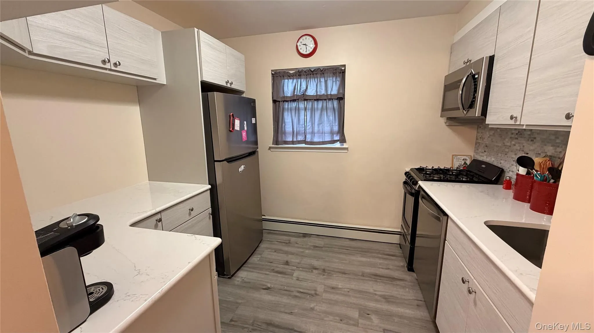 490 Main Street, Oyster Bay, NY, 1 Bedroom Bedrooms, 3 Rooms Rooms,1 BathroomBathrooms,Residential,For Rent,Main,0,1015720 490 Main Street, Oyster Bay, NY, 1 Bedroom Bedrooms, 3 Rooms Rooms,1 BathroomBathrooms,Residential,For Rent,Main,0,1015720
