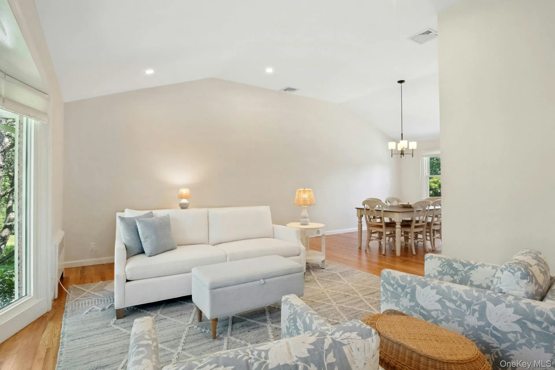 Lovely open plan LR, DR with high ceilings and excellent flow for entertaining. Lovely open plan LR, DR with high ceilings and excellent flow for entertaining.