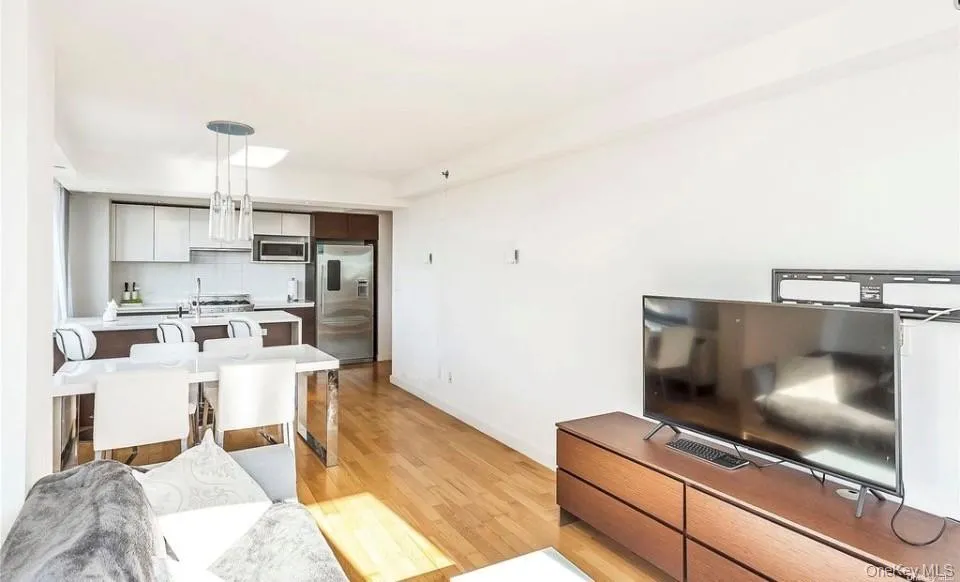 39-16 Prince Street, New York, NY, 2 Bedrooms Bedrooms, 5 Rooms Rooms,2 BathroomsBathrooms,Residential,For Rent,Prince,0,1015731 39-16 Prince Street, New York, NY, 2 Bedrooms Bedrooms, 5 Rooms Rooms,2 BathroomsBathrooms,Residential,For Rent,Prince,0,1015731