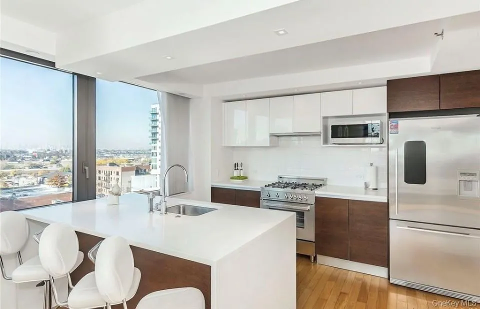 39-16 Prince Street, New York, NY, 2 Bedrooms Bedrooms, 5 Rooms Rooms,2 BathroomsBathrooms,Residential,For Rent,Prince,0,1015731 39-16 Prince Street, New York, NY, 2 Bedrooms Bedrooms, 5 Rooms Rooms,2 BathroomsBathrooms,Residential,For Rent,Prince,0,1015731