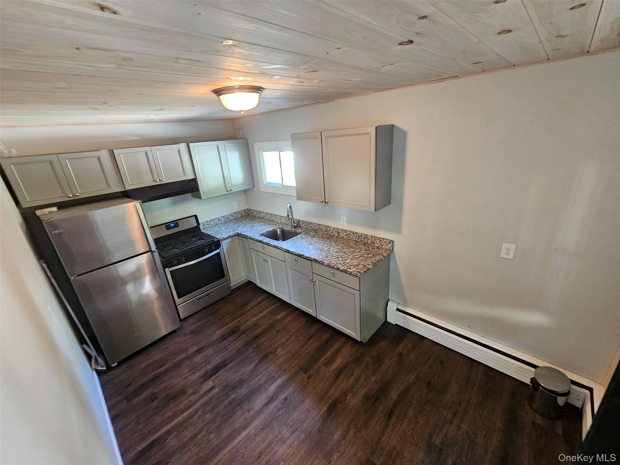 3 White Street, Lloyd, NY, 2 Bedrooms Bedrooms, 4 Rooms Rooms,1 BathroomBathrooms,Residential Lease,For Rent,White,0,KEY1015732 3 White Street, Lloyd, NY, 2 Bedrooms Bedrooms, 4 Rooms Rooms,1 BathroomBathrooms,Residential Lease,For Rent,White,0,KEY1015732
