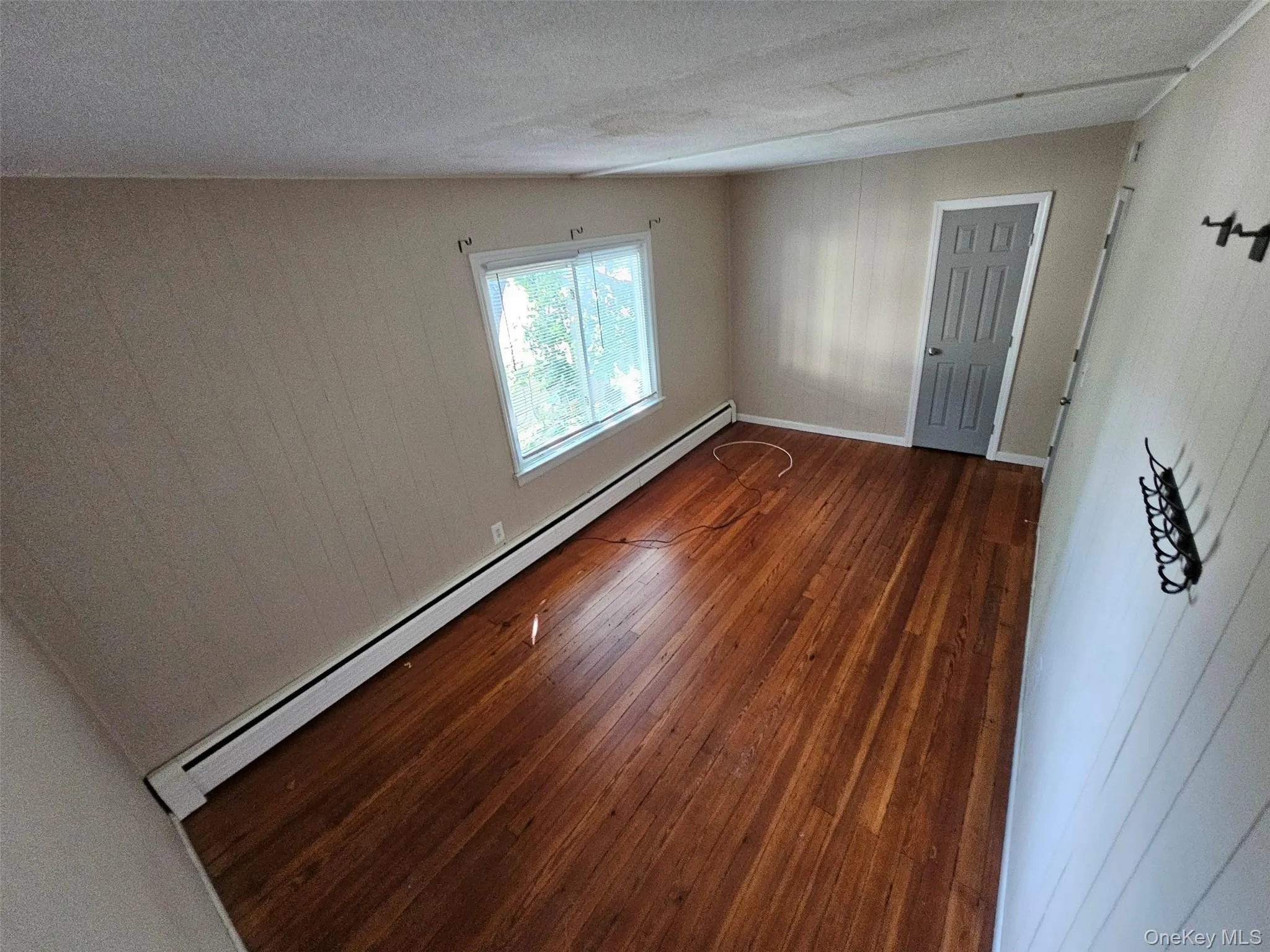 3 White Street, Lloyd, NY, 2 Bedrooms Bedrooms, 4 Rooms Rooms,1 BathroomBathrooms,Residential Lease,For Rent,White,0,KEY1015732 3 White Street, Lloyd, NY, 2 Bedrooms Bedrooms, 4 Rooms Rooms,1 BathroomBathrooms,Residential Lease,For Rent,White,0,KEY1015732