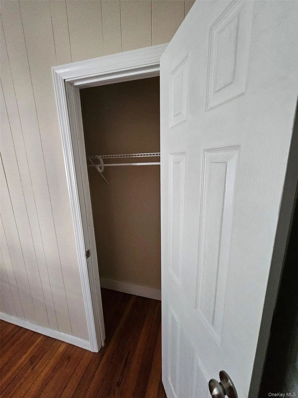3 White Street, Lloyd, NY, 2 Bedrooms Bedrooms, 4 Rooms Rooms,1 BathroomBathrooms,Residential Lease,For Rent,White,0,KEY1015732 3 White Street, Lloyd, NY, 2 Bedrooms Bedrooms, 4 Rooms Rooms,1 BathroomBathrooms,Residential Lease,For Rent,White,0,KEY1015732