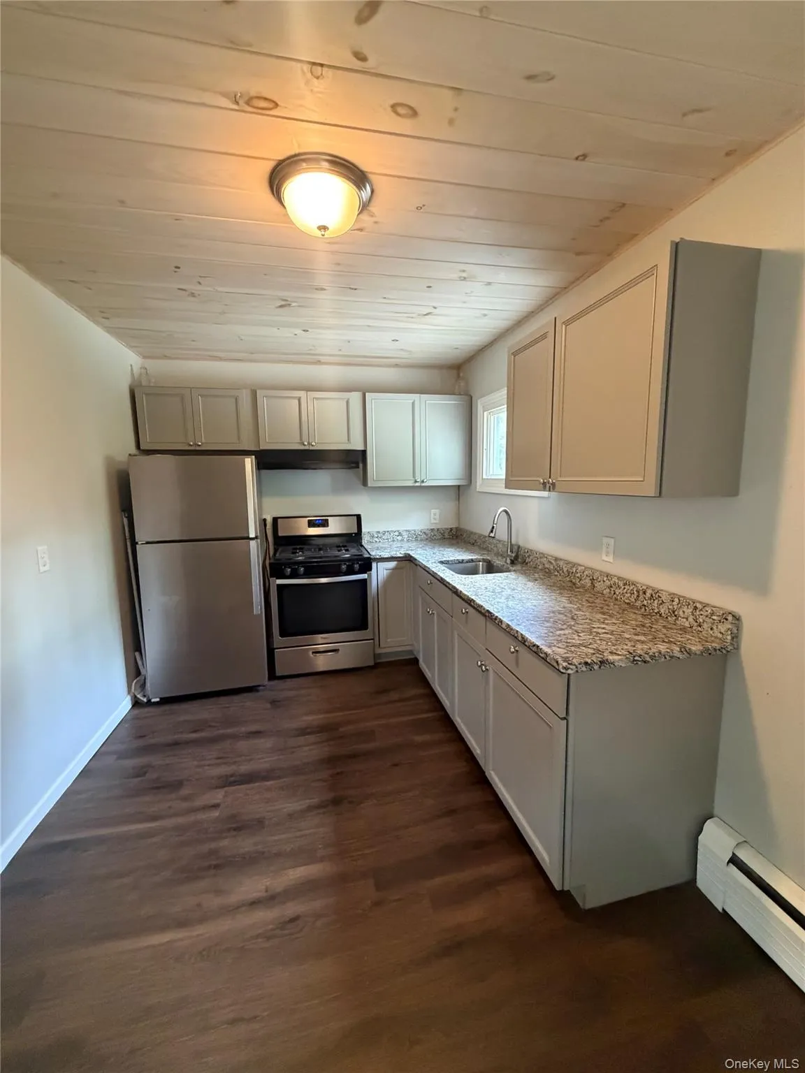 3 White Street, Lloyd, NY, 2 Bedrooms Bedrooms, 4 Rooms Rooms,1 BathroomBathrooms,Residential Lease,For Rent,White,0,KEY1015732 3 White Street, Lloyd, NY, 2 Bedrooms Bedrooms, 4 Rooms Rooms,1 BathroomBathrooms,Residential Lease,For Rent,White,0,KEY1015732