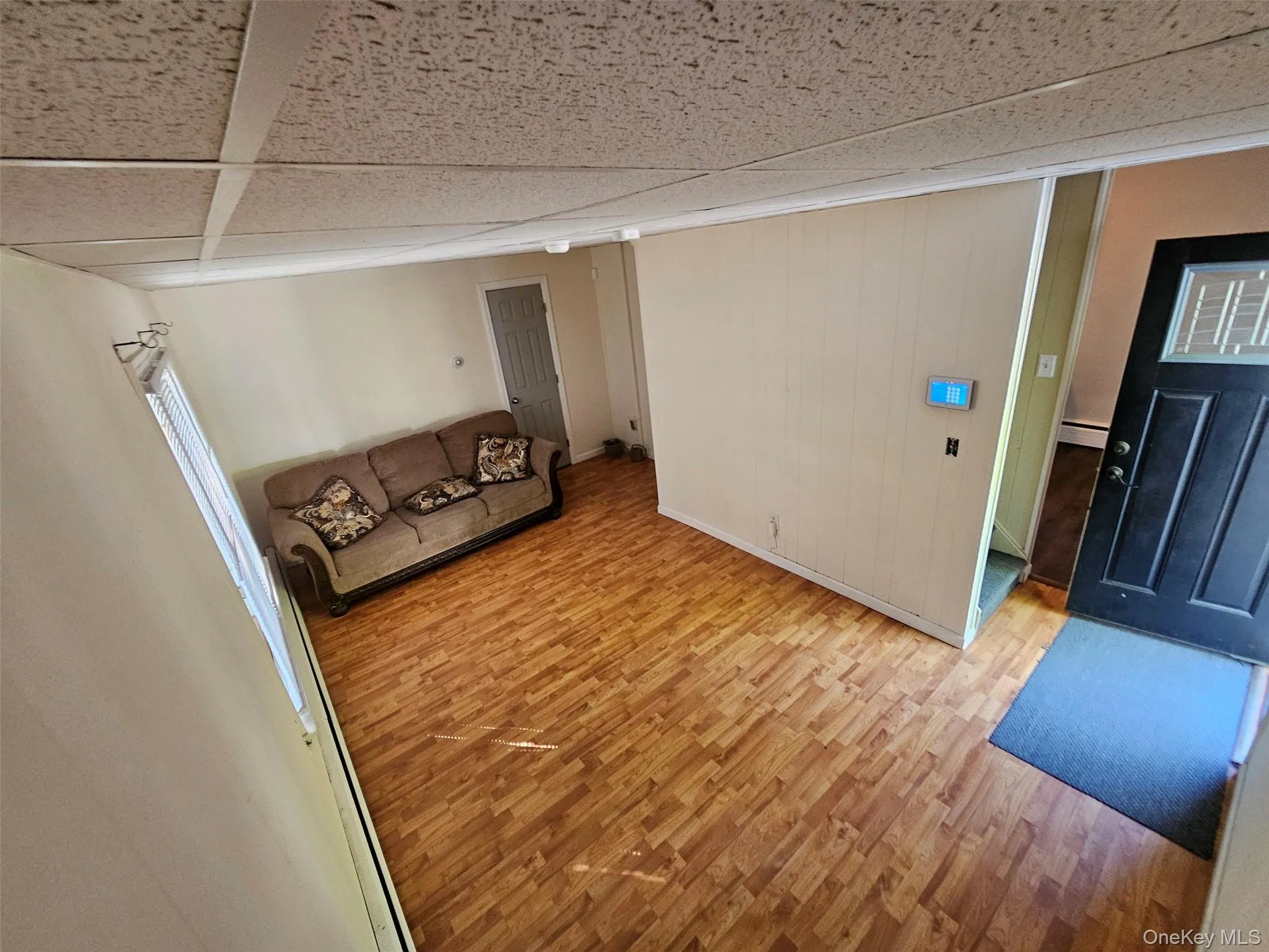 3 White Street, Lloyd, NY, 2 Bedrooms Bedrooms, 4 Rooms Rooms,1 BathroomBathrooms,Residential Lease,For Rent,White,0,KEY1015732 3 White Street, Lloyd, NY, 2 Bedrooms Bedrooms, 4 Rooms Rooms,1 BathroomBathrooms,Residential Lease,For Rent,White,0,KEY1015732