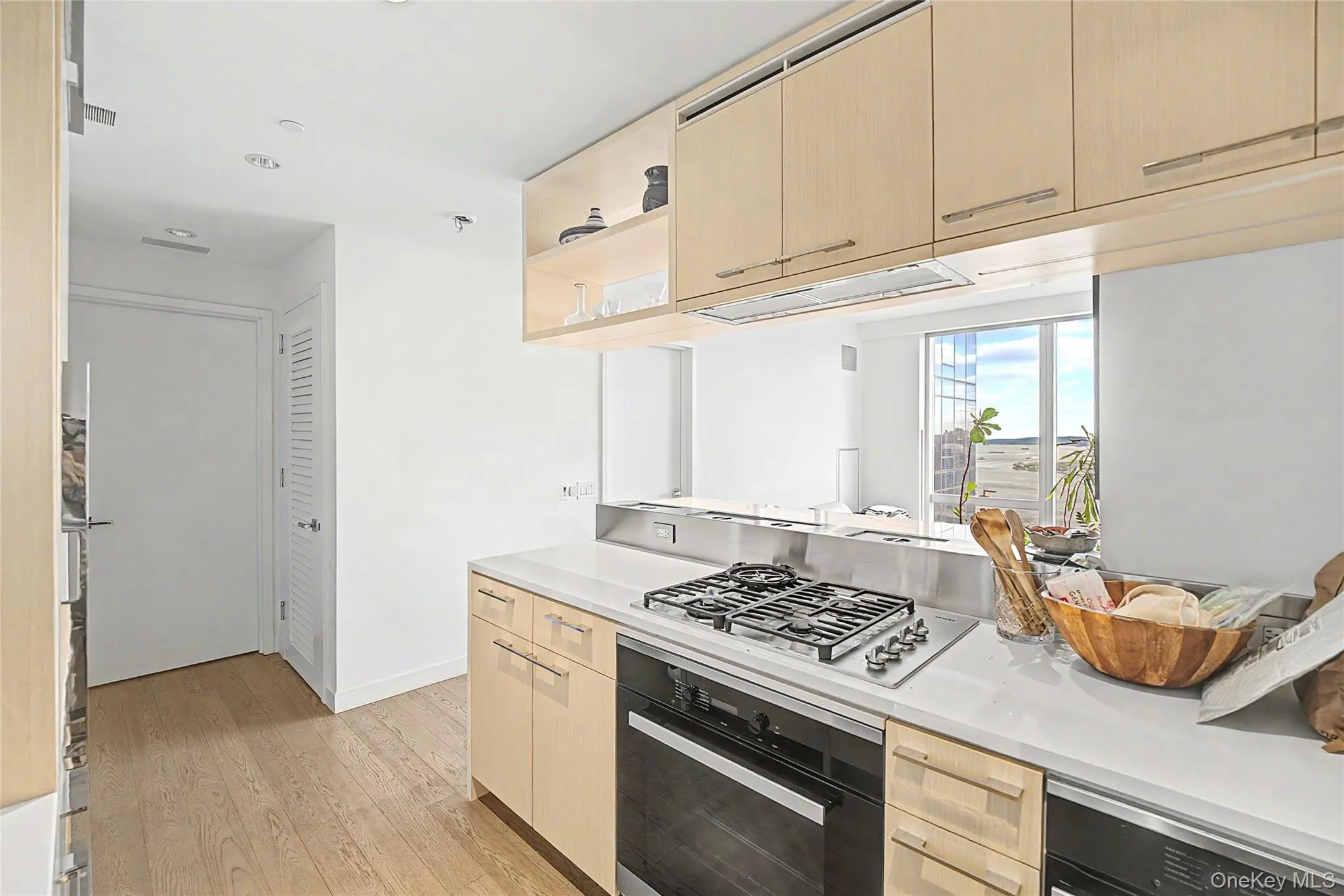 250 South Street, New York, NY, 1 Bedroom Bedrooms, 3 Rooms Rooms,1 BathroomBathrooms,Residential,For Rent,South,0,1015739 250 South Street, New York, NY, 1 Bedroom Bedrooms, 3 Rooms Rooms,1 BathroomBathrooms,Residential,For Rent,South,0,1015739