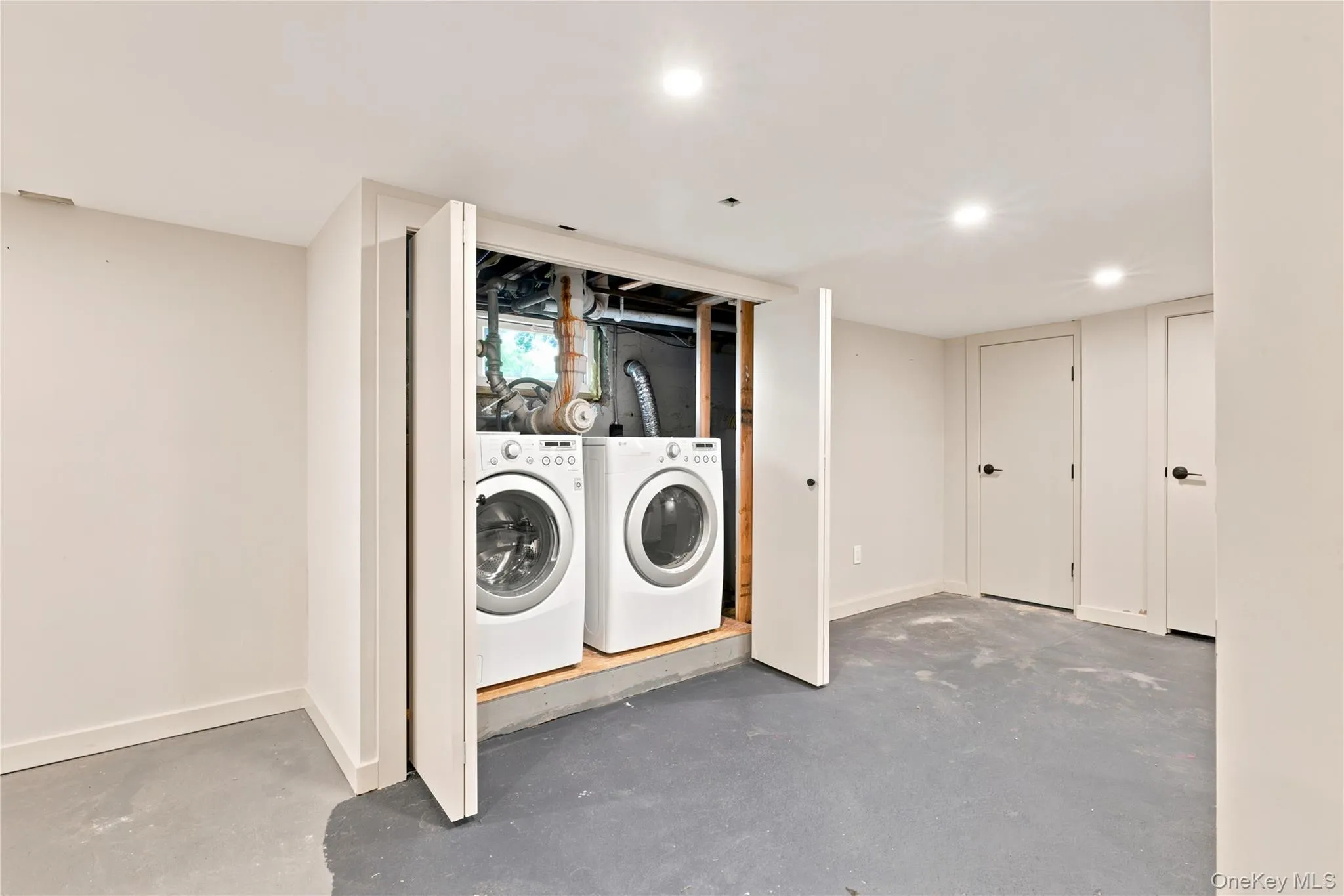 2693 Fox Road, Hempstead, NY, 3 Bedrooms Bedrooms, 7 Rooms Rooms,1 BathroomBathrooms,Residential,For Rent,Fox,0,1015744 2693 Fox Road, Hempstead, NY, 3 Bedrooms Bedrooms, 7 Rooms Rooms,1 BathroomBathrooms,Residential,For Rent,Fox,0,1015744