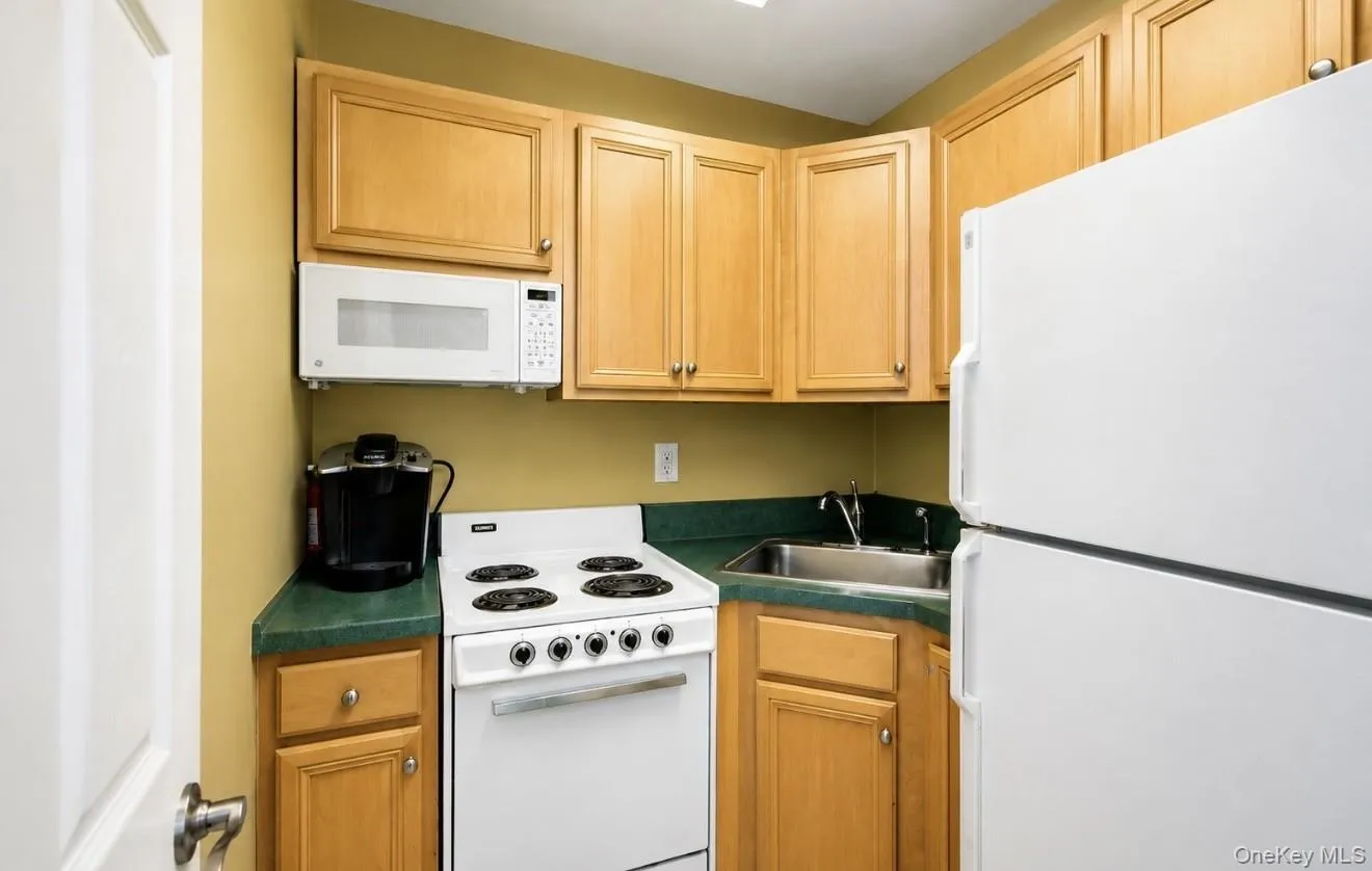Clubhouse Kitchen Clubhouse Kitchen
