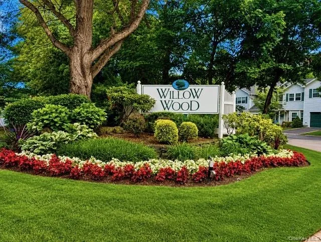 Entrance Willow Wood Entrance Willow Wood