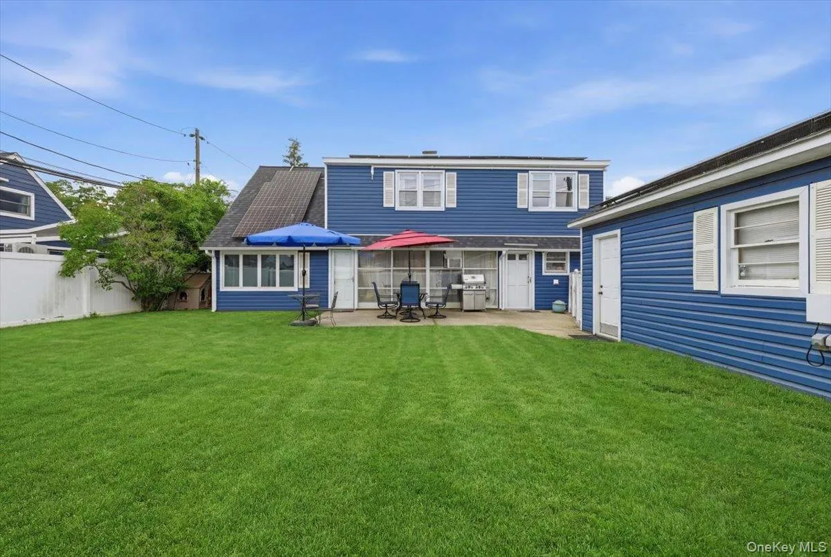 7 Disc Lane, Hempstead, NY, 4 Bedrooms Bedrooms, 11 Rooms Rooms,2 BathroomsBathrooms,Residential,For Rent,Disc,0,1015750 7 Disc Lane, Hempstead, NY, 4 Bedrooms Bedrooms, 11 Rooms Rooms,2 BathroomsBathrooms,Residential,For Rent,Disc,0,1015750