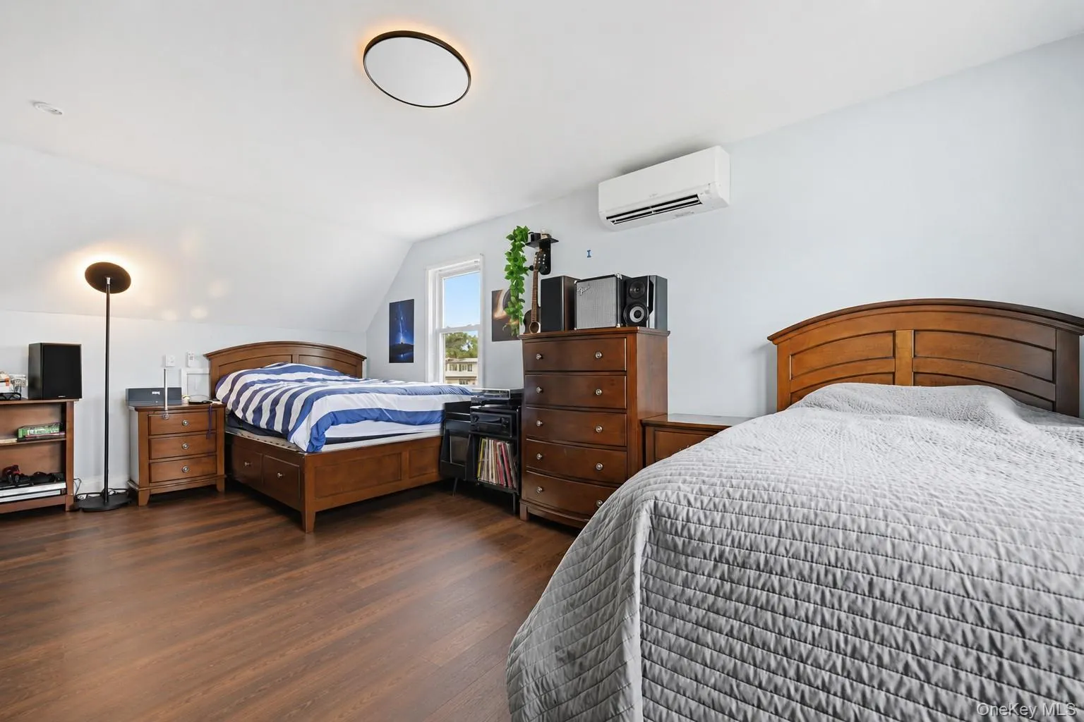 7 Disc Lane, Hempstead, NY, 4 Bedrooms Bedrooms, 11 Rooms Rooms,2 BathroomsBathrooms,Residential,For Rent,Disc,0,1015750 7 Disc Lane, Hempstead, NY, 4 Bedrooms Bedrooms, 11 Rooms Rooms,2 BathroomsBathrooms,Residential,For Rent,Disc,0,1015750