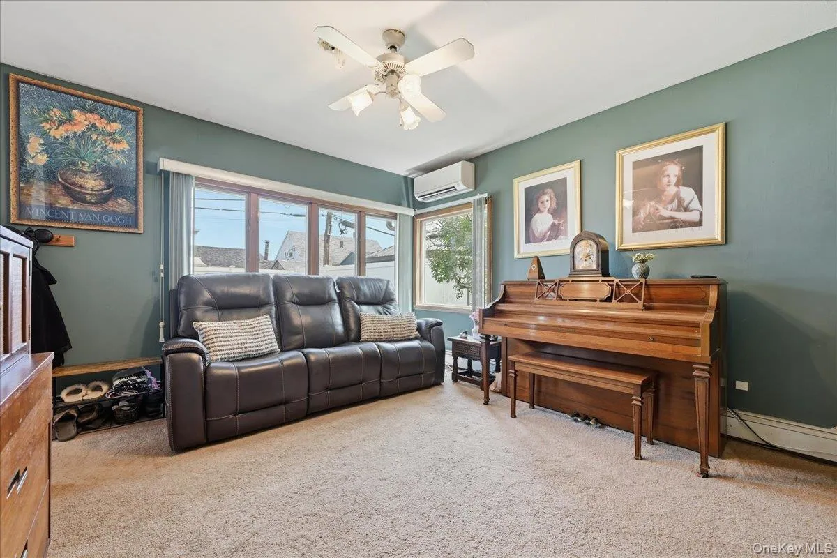 7 Disc Lane, Hempstead, NY, 4 Bedrooms Bedrooms, 11 Rooms Rooms,2 BathroomsBathrooms,Residential,For Rent,Disc,0,1015750 7 Disc Lane, Hempstead, NY, 4 Bedrooms Bedrooms, 11 Rooms Rooms,2 BathroomsBathrooms,Residential,For Rent,Disc,0,1015750