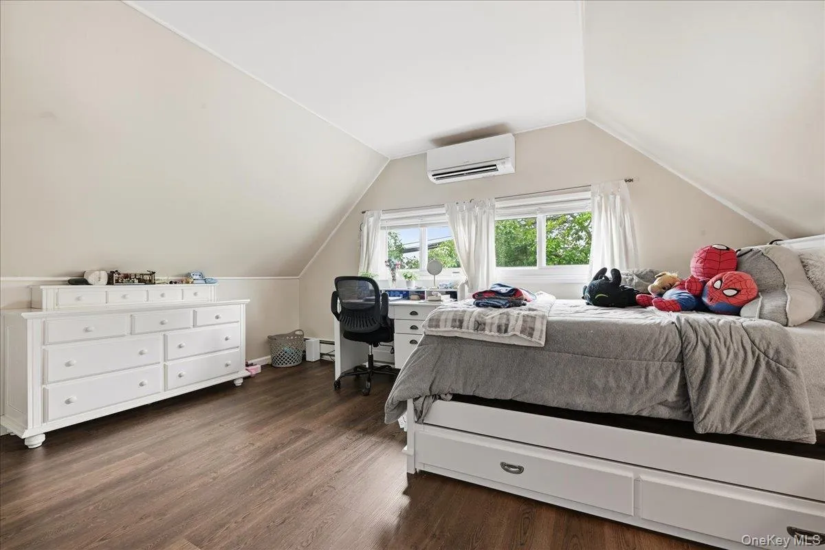 7 Disc Lane, Hempstead, NY, 4 Bedrooms Bedrooms, 11 Rooms Rooms,2 BathroomsBathrooms,Residential,For Rent,Disc,0,1015750 7 Disc Lane, Hempstead, NY, 4 Bedrooms Bedrooms, 11 Rooms Rooms,2 BathroomsBathrooms,Residential,For Rent,Disc,0,1015750