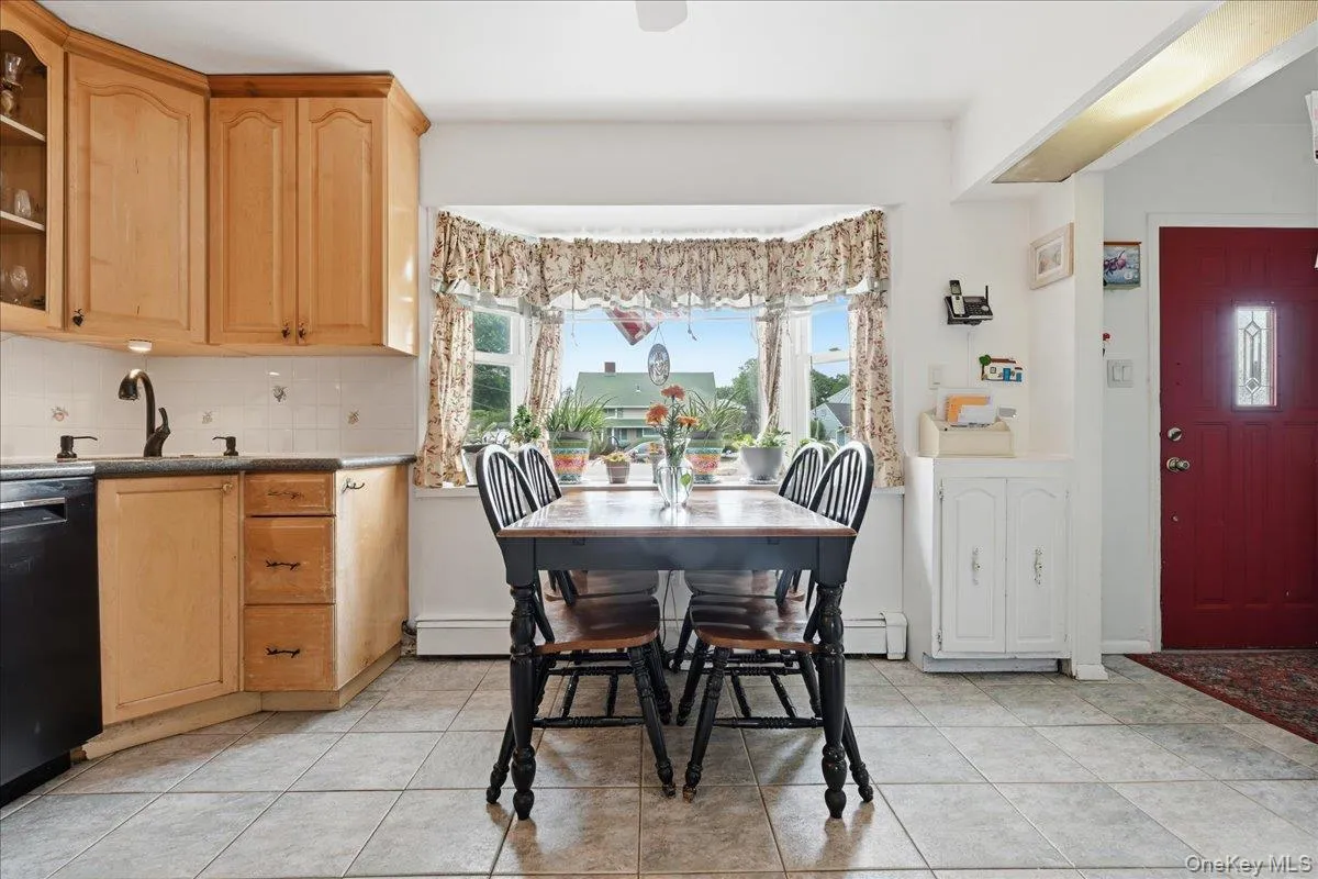 7 Disc Lane, Hempstead, NY, 4 Bedrooms Bedrooms, 11 Rooms Rooms,2 BathroomsBathrooms,Residential,For Rent,Disc,0,1015750 7 Disc Lane, Hempstead, NY, 4 Bedrooms Bedrooms, 11 Rooms Rooms,2 BathroomsBathrooms,Residential,For Rent,Disc,0,1015750
