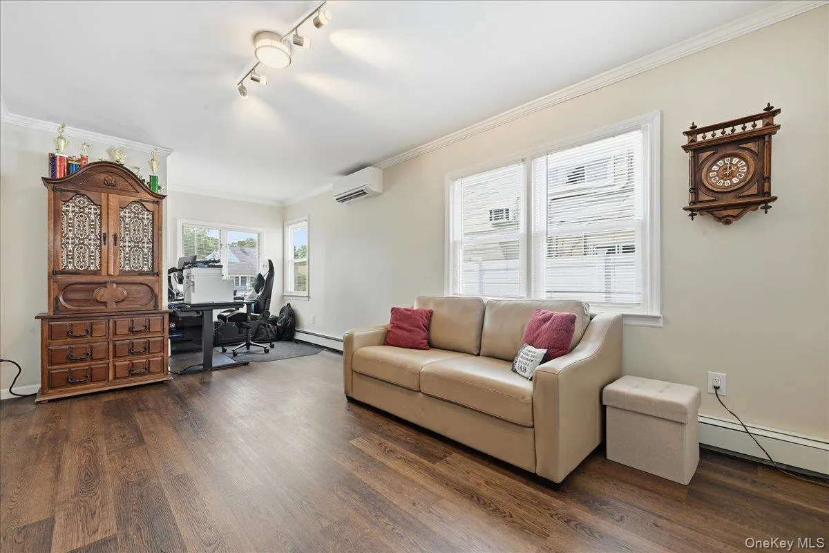 7 Disc Lane, Hempstead, NY, 4 Bedrooms Bedrooms, 11 Rooms Rooms,2 BathroomsBathrooms,Residential,For Rent,Disc,0,1015750 7 Disc Lane, Hempstead, NY, 4 Bedrooms Bedrooms, 11 Rooms Rooms,2 BathroomsBathrooms,Residential,For Rent,Disc,0,1015750