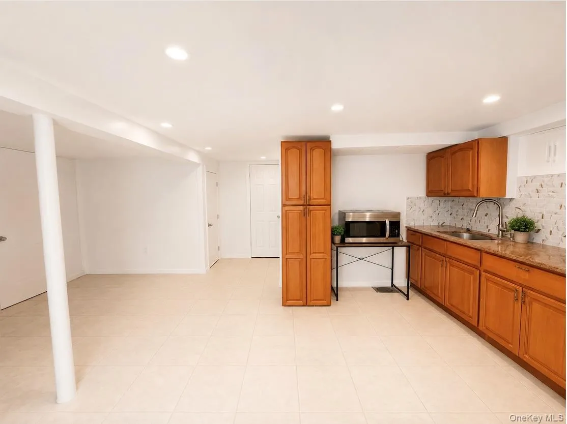 1580 Miriam Court, Hempstead, NY, 1 Bedroom Bedrooms, 2 Rooms Rooms,1 BathroomBathrooms,Residential Lease,For Rent,Miriam,0,1015751 1580 Miriam Court, Hempstead, NY, 1 Bedroom Bedrooms, 2 Rooms Rooms,1 BathroomBathrooms,Residential Lease,For Rent,Miriam,0,1015751