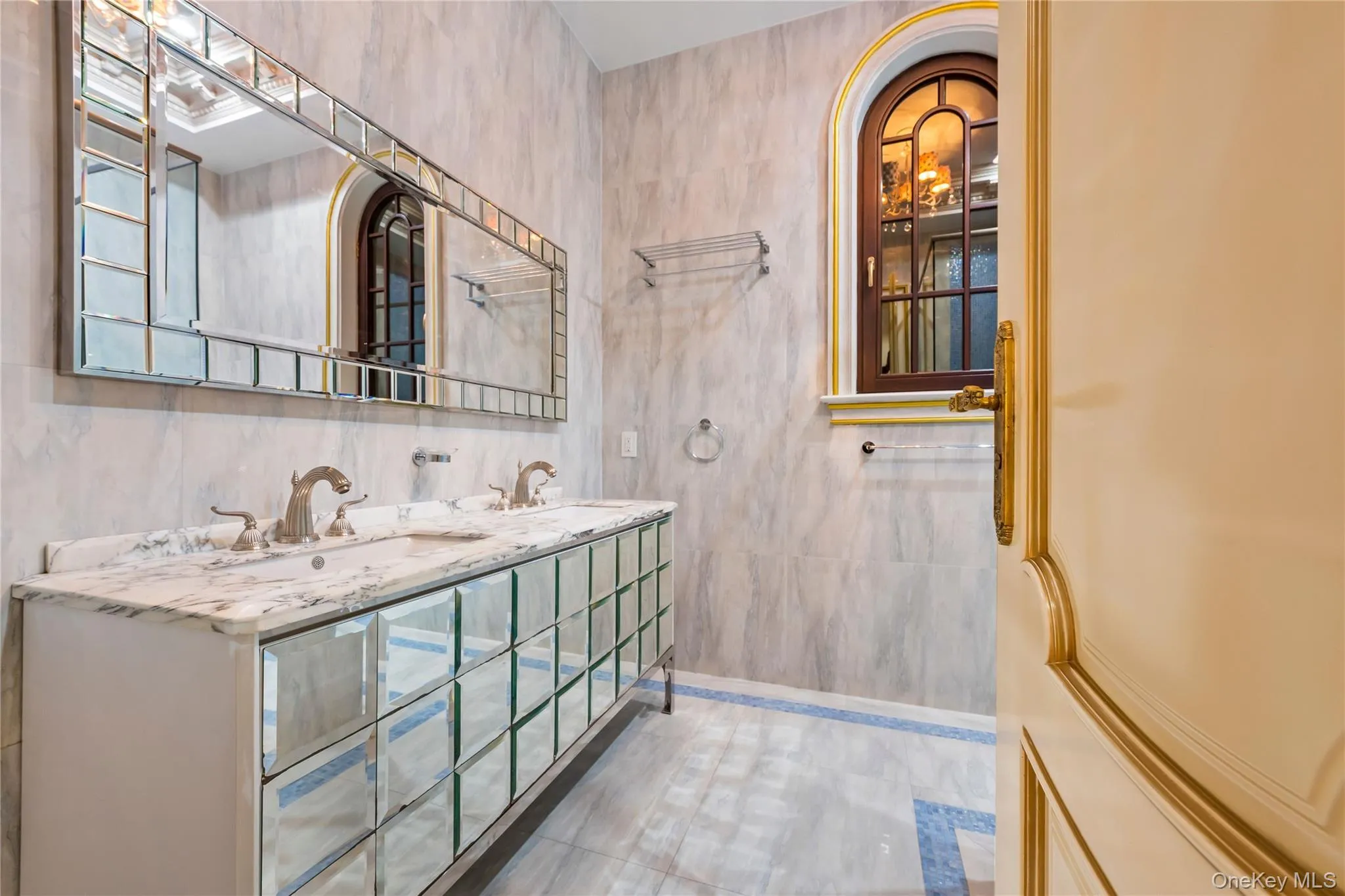 18710 Aberdeen Road, New York, NY, 6 Bedrooms Bedrooms, 11 Rooms Rooms,4 BathroomsBathrooms,Residential,For Rent,Aberdeen,0,1015756 18710 Aberdeen Road, New York, NY, 6 Bedrooms Bedrooms, 11 Rooms Rooms,4 BathroomsBathrooms,Residential,For Rent,Aberdeen,0,1015756