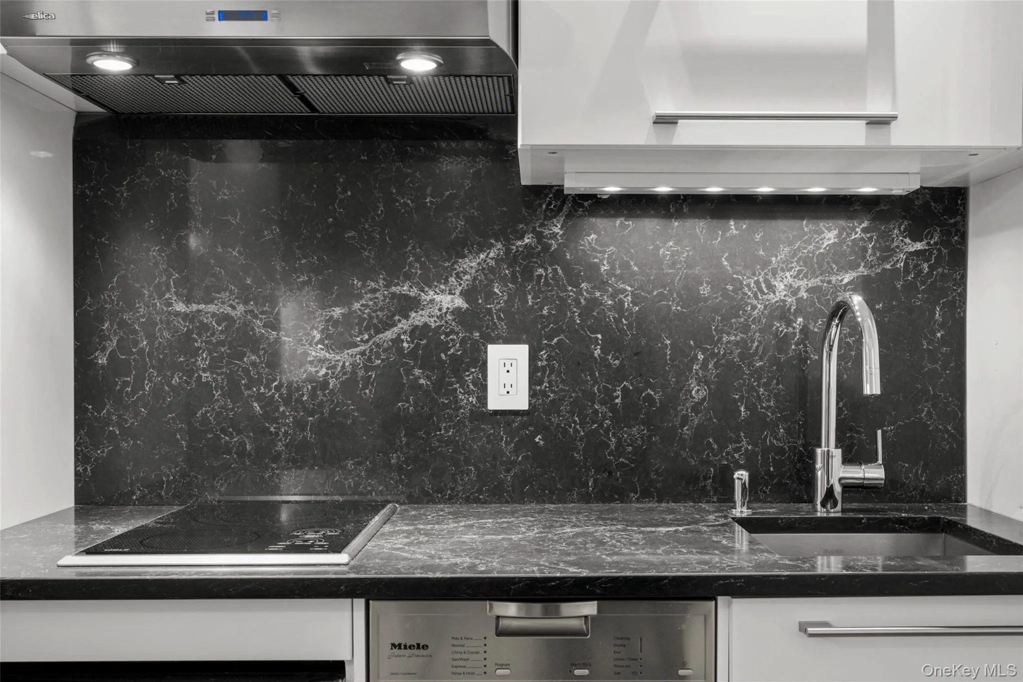 26 Gramercy Park, New York, NY, 1 Bedroom Bedrooms, 3 Rooms Rooms,1 BathroomBathrooms,Residential Lease,For Rent,Gramercy,0,1015766 26 Gramercy Park, New York, NY, 1 Bedroom Bedrooms, 3 Rooms Rooms,1 BathroomBathrooms,Residential Lease,For Rent,Gramercy,0,1015766