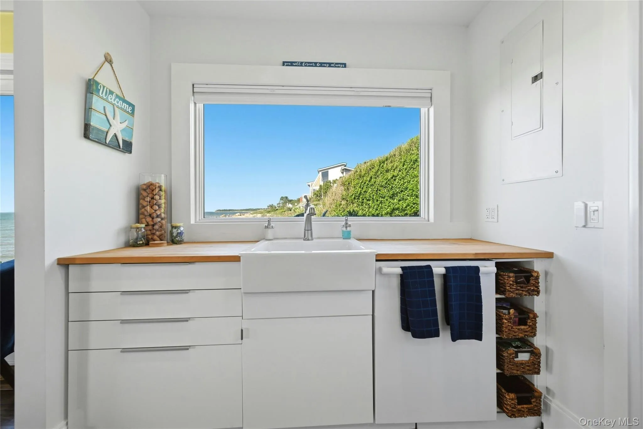 56055 County Road 48, Southold, NY, 2 Bedrooms Bedrooms, 5 Rooms Rooms,1 BathroomBathrooms,Residential,For Rent,County Road 48,0,KEY1015770 56055 County Road 48, Southold, NY, 2 Bedrooms Bedrooms, 5 Rooms Rooms,1 BathroomBathrooms,Residential,For Rent,County Road 48,0,KEY1015770