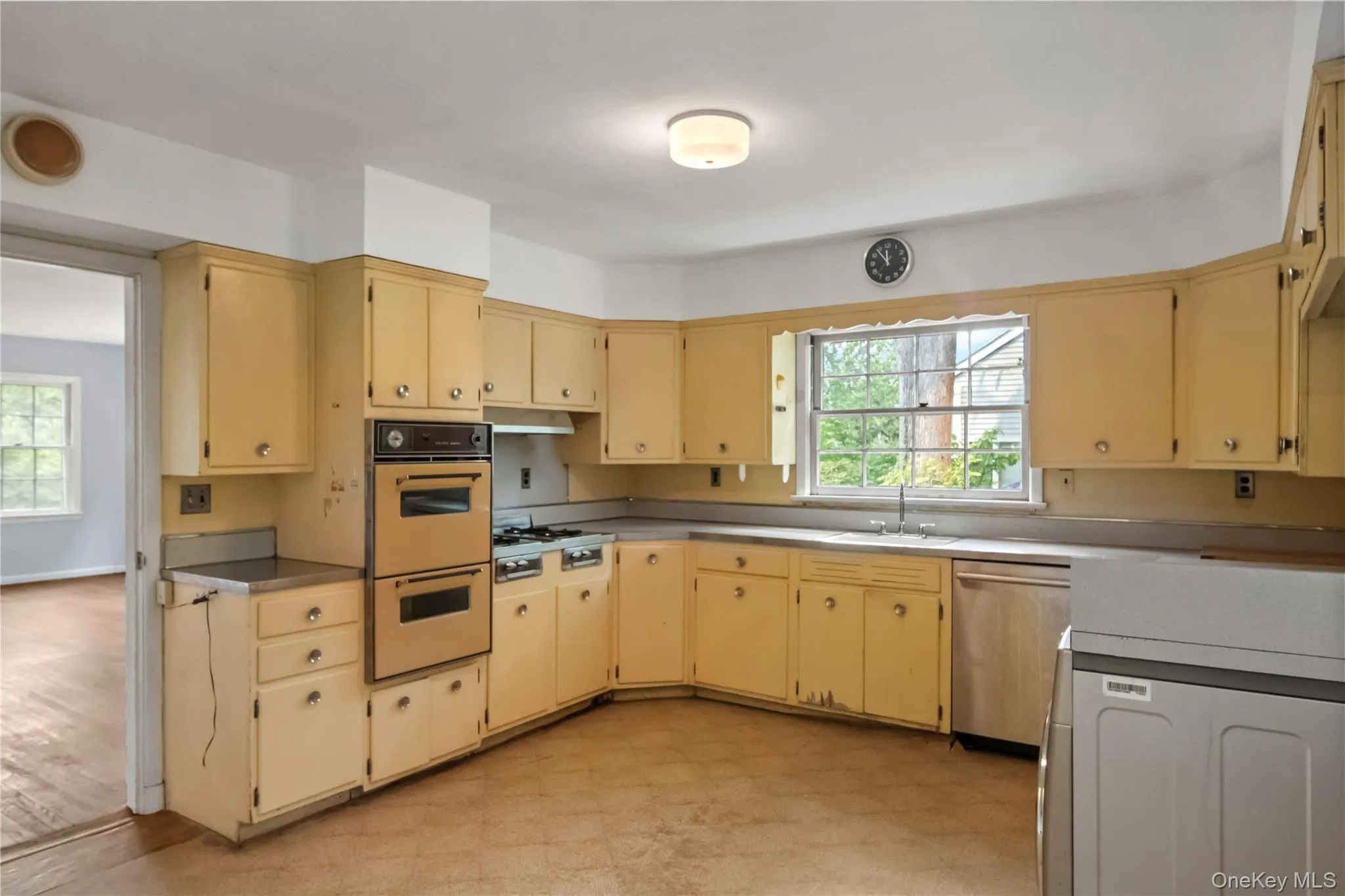 4670 Independence Avenue, New York, NY, 4 Bedrooms Bedrooms, 11 Rooms Rooms,3 BathroomsBathrooms,Residential,For Rent,Independence,0,1015772 4670 Independence Avenue, New York, NY, 4 Bedrooms Bedrooms, 11 Rooms Rooms,3 BathroomsBathrooms,Residential,For Rent,Independence,0,1015772