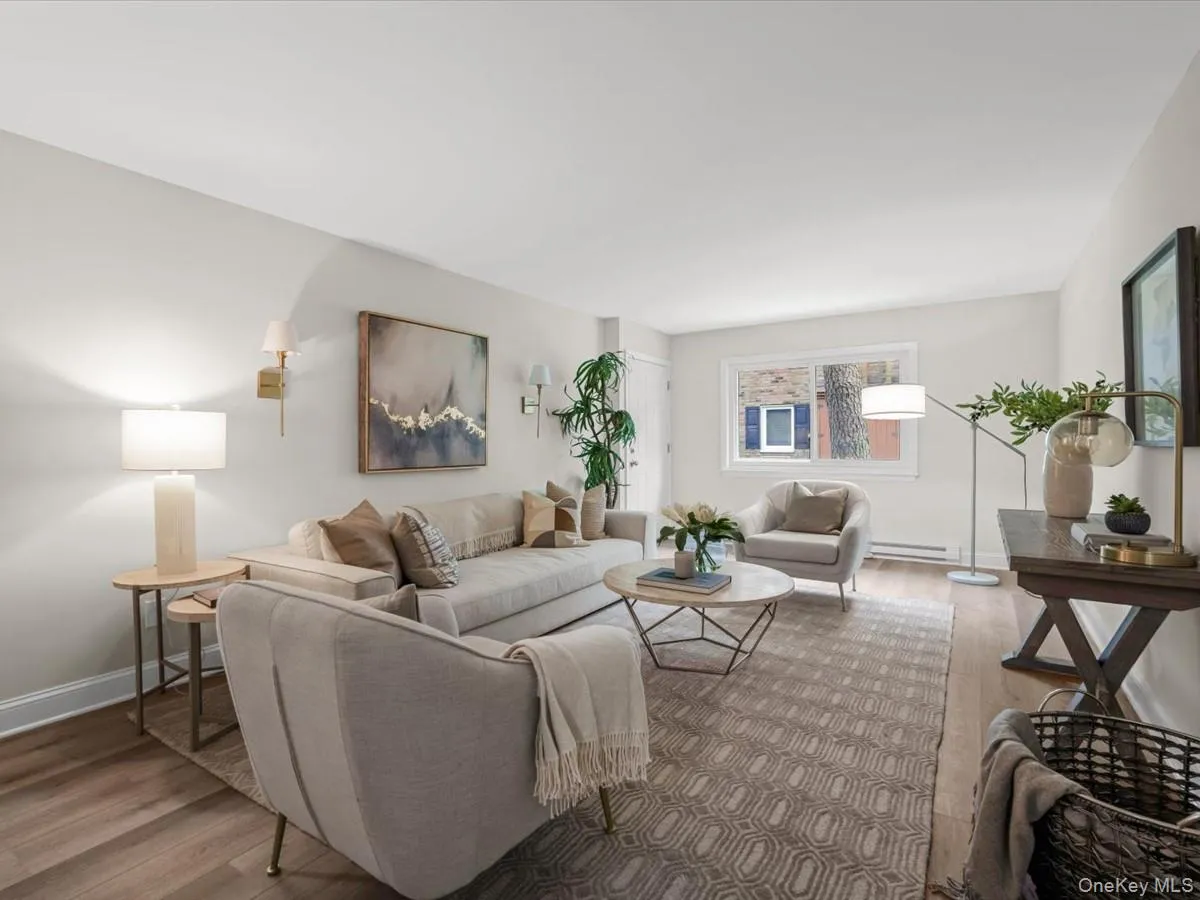 40 w 4th, Brookhaven, NY, 2 Bedrooms Bedrooms, 5 Rooms Rooms,2 BathroomsBathrooms,Residential,For Rent,w 4th,0,KEY1015774 40 w 4th, Brookhaven, NY, 2 Bedrooms Bedrooms, 5 Rooms Rooms,2 BathroomsBathrooms,Residential,For Rent,w 4th,0,KEY1015774