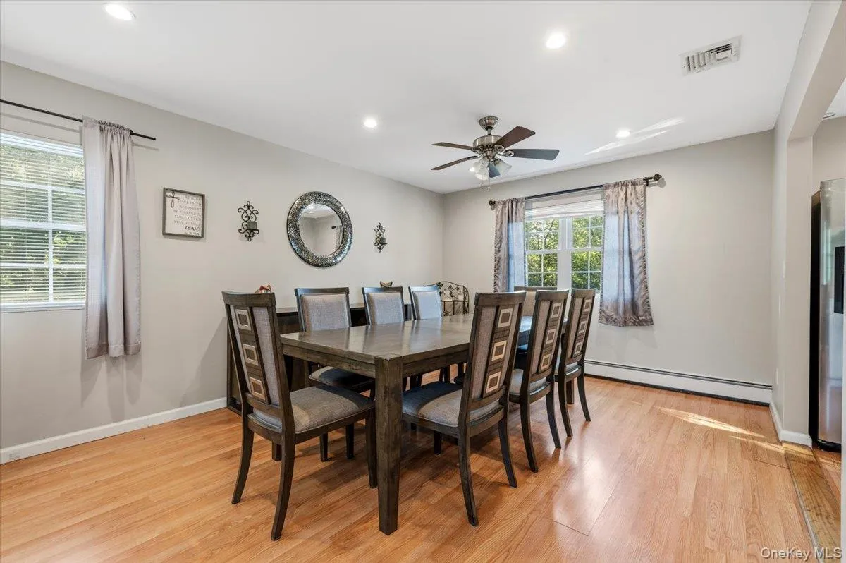 17 Nottingham Drive, Babylon, NY, 5 Bedrooms Bedrooms, 10 Rooms Rooms,2 BathroomsBathrooms,Residential,For Rent,Nottingham,0,1015779 17 Nottingham Drive, Babylon, NY, 5 Bedrooms Bedrooms, 10 Rooms Rooms,2 BathroomsBathrooms,Residential,For Rent,Nottingham,0,1015779