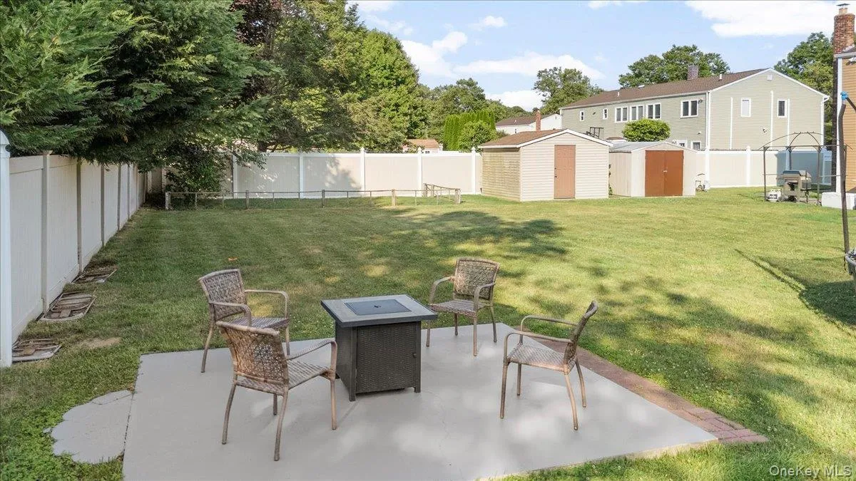 17 Nottingham Drive, Babylon, NY, 5 Bedrooms Bedrooms, 10 Rooms Rooms,2 BathroomsBathrooms,Residential,For Rent,Nottingham,0,1015779 17 Nottingham Drive, Babylon, NY, 5 Bedrooms Bedrooms, 10 Rooms Rooms,2 BathroomsBathrooms,Residential,For Rent,Nottingham,0,1015779
